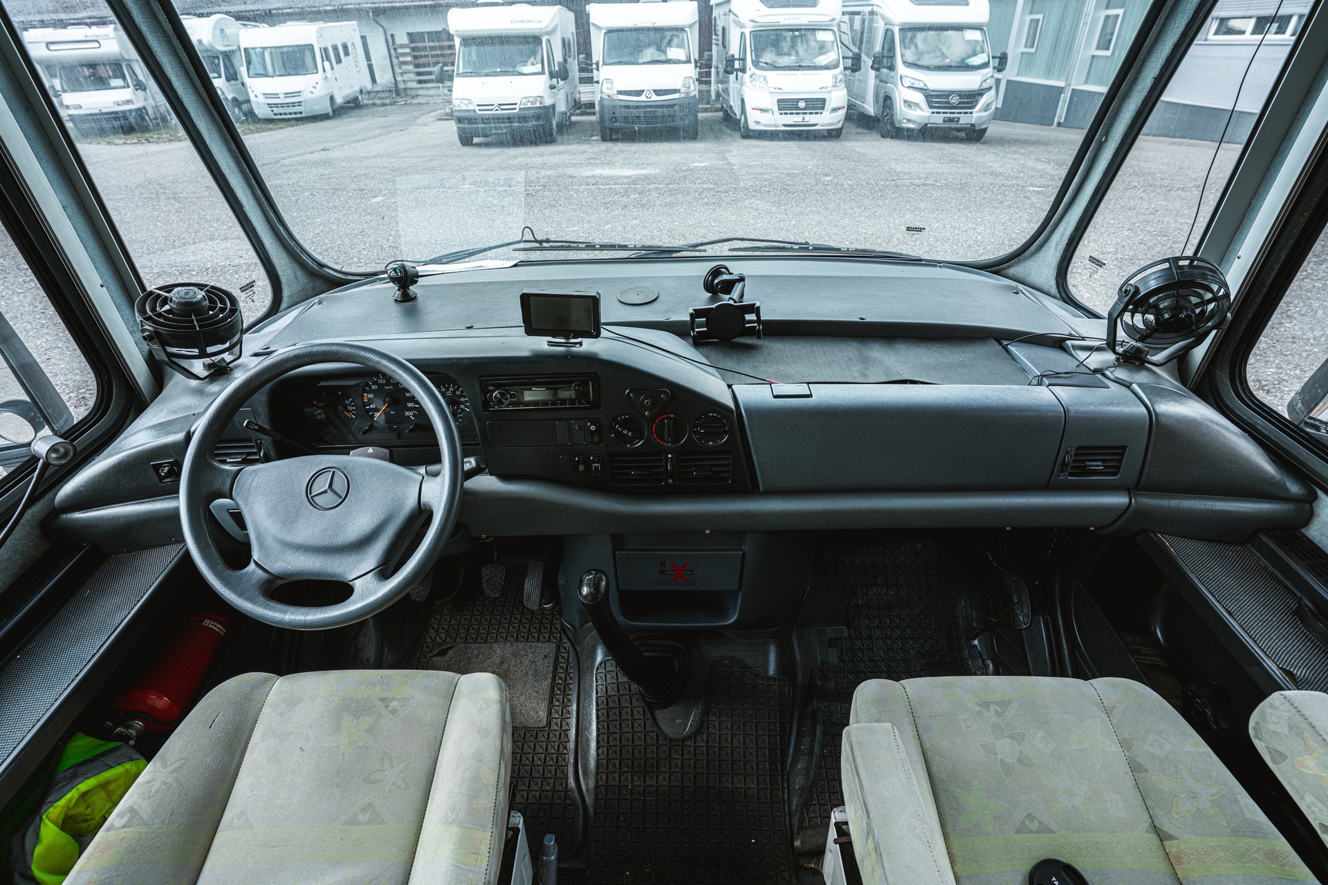 MERCEDES-BENZ NissmannBischoff / Ab MFK und Garantie-image-4