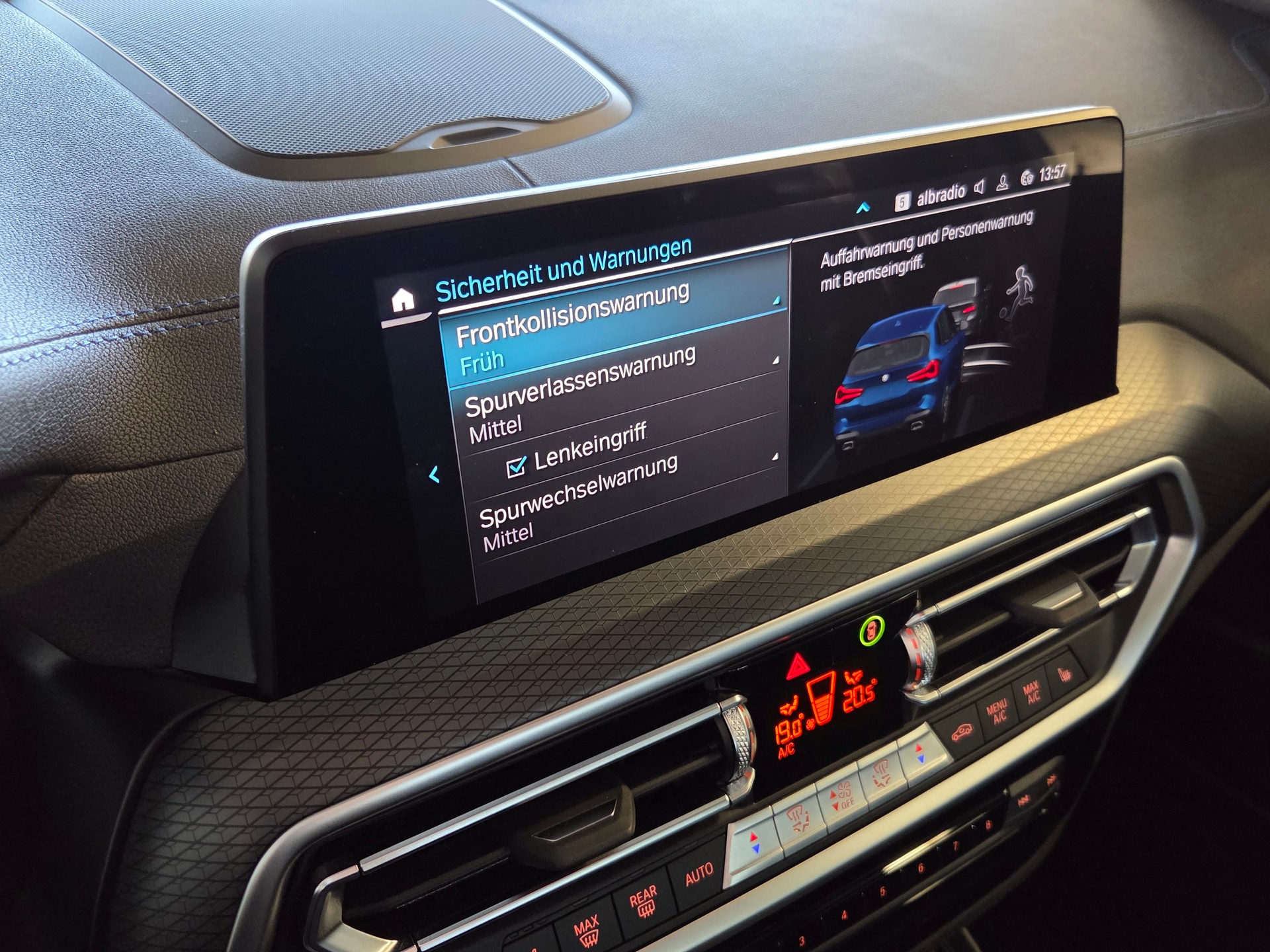 BMW X3 30e xDrive M-Sport-image-7