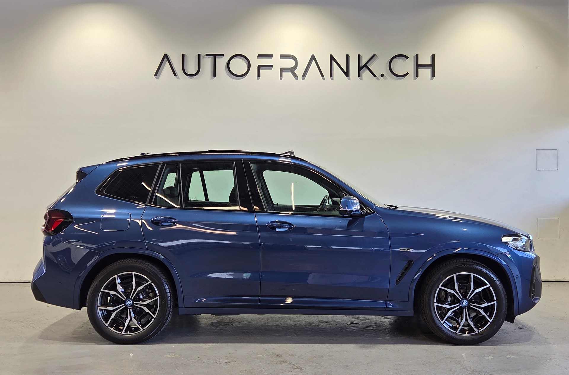 BMW X3 30e xDrive M-Sport-showroom-element-1