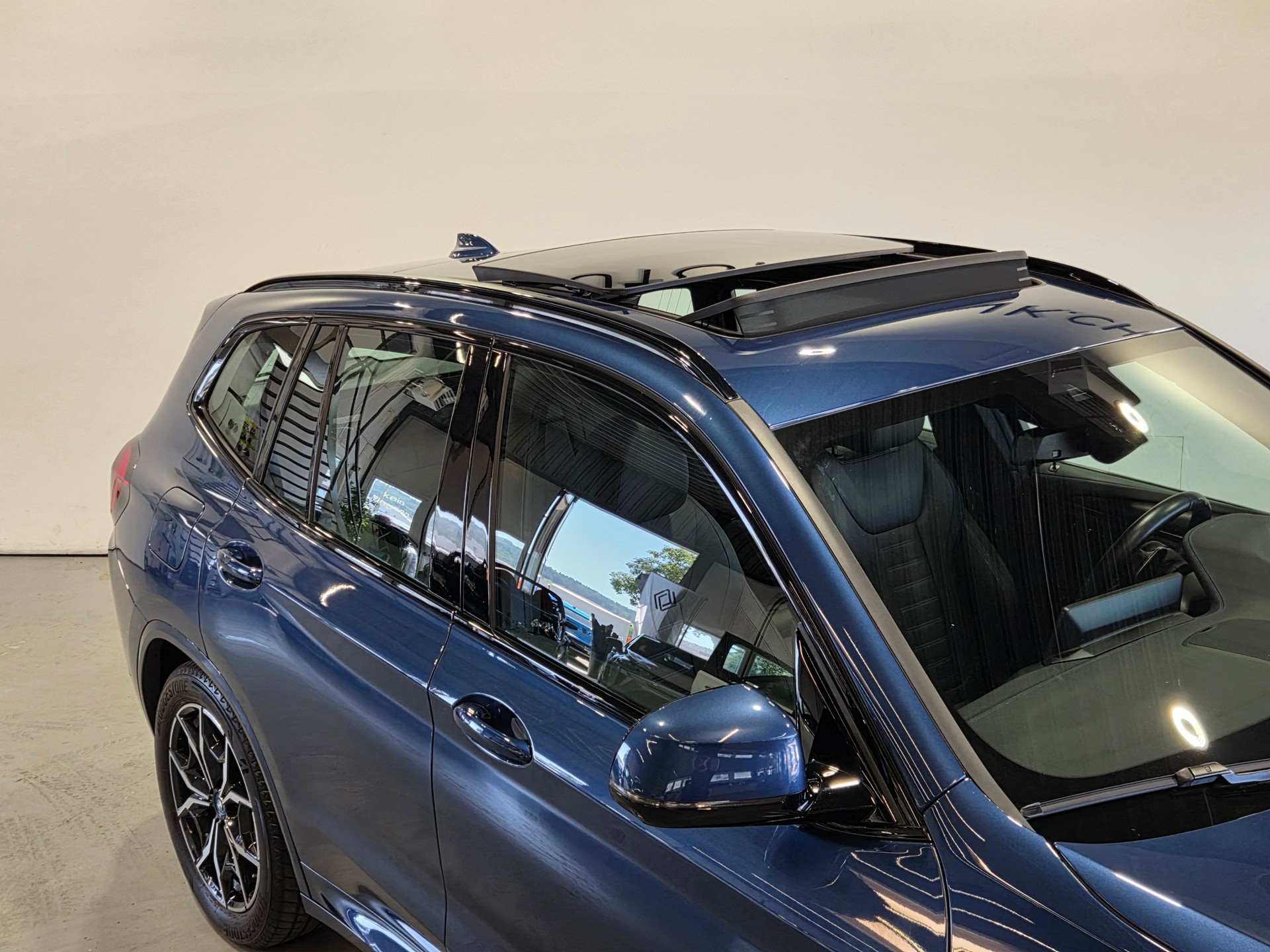 BMW X3 30e xDrive M-Sport-image-9
