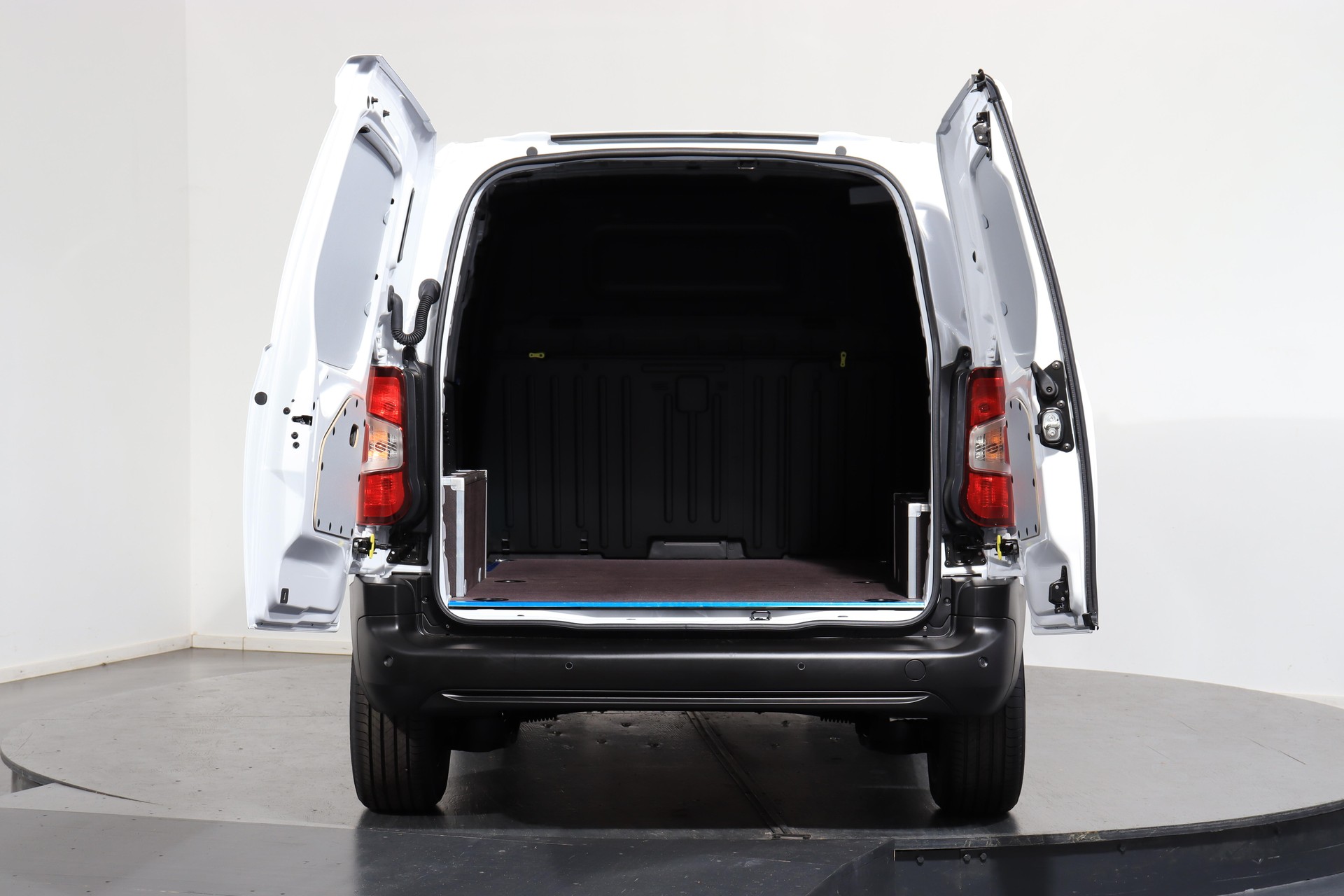 CITROEN e-Berlingo M erhöhte Nutzlast 50kWh-showroom-element-3