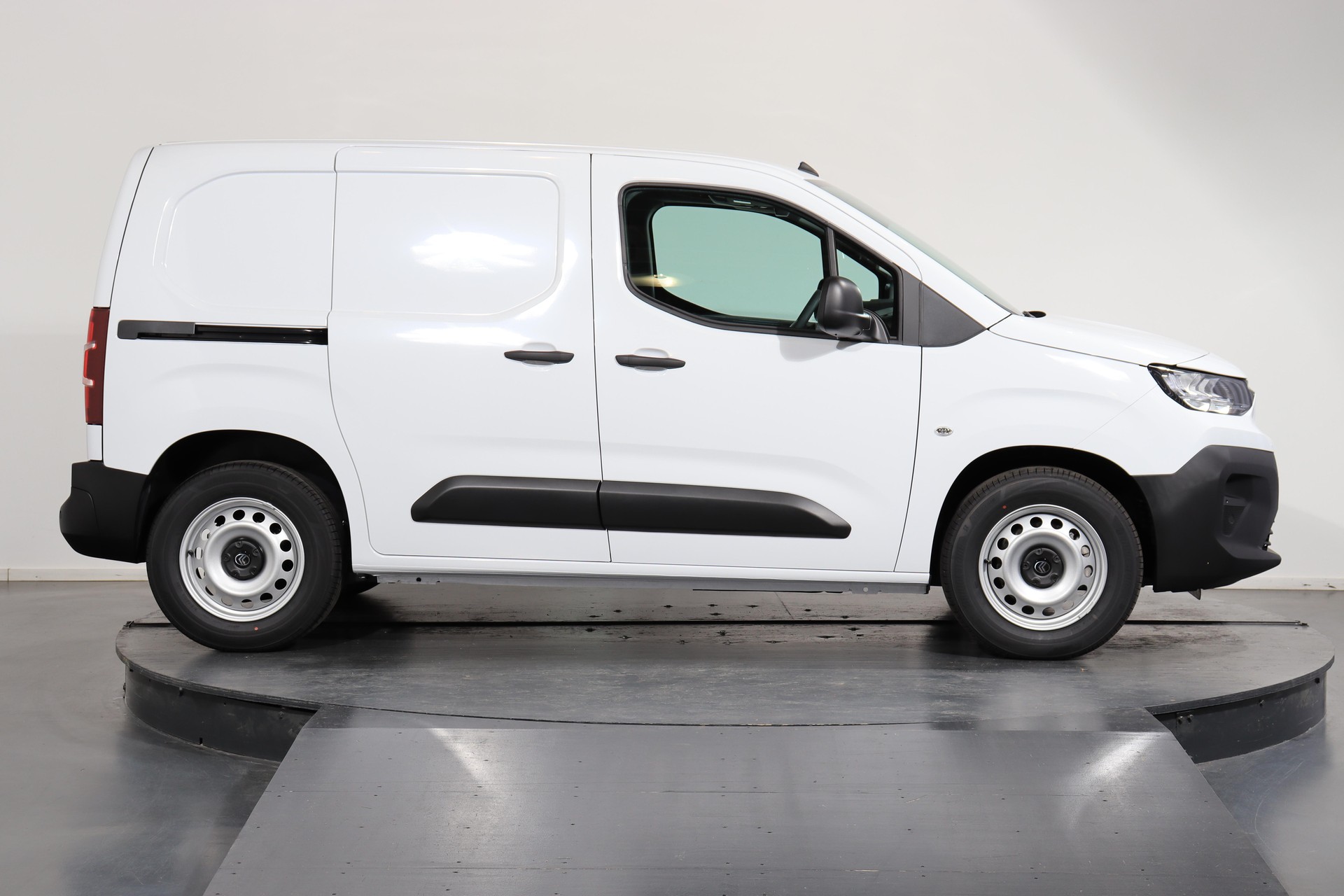 CITROEN e-Berlingo M erhöhte Nutzlast 50kWh-showroom-element-1