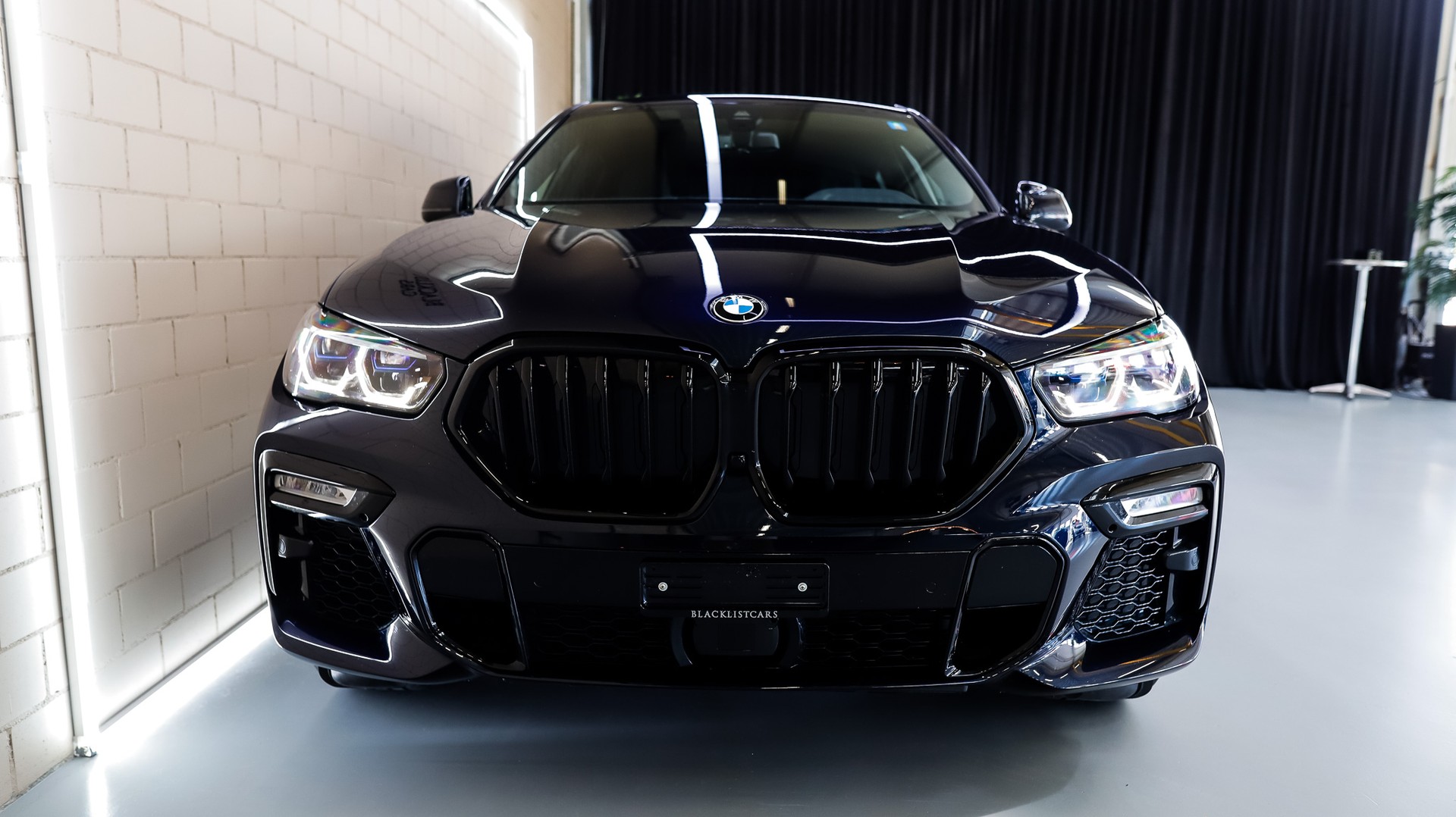 BMW X6 xDrive 48V 30d M Sport Steptronic-showroom-element-2