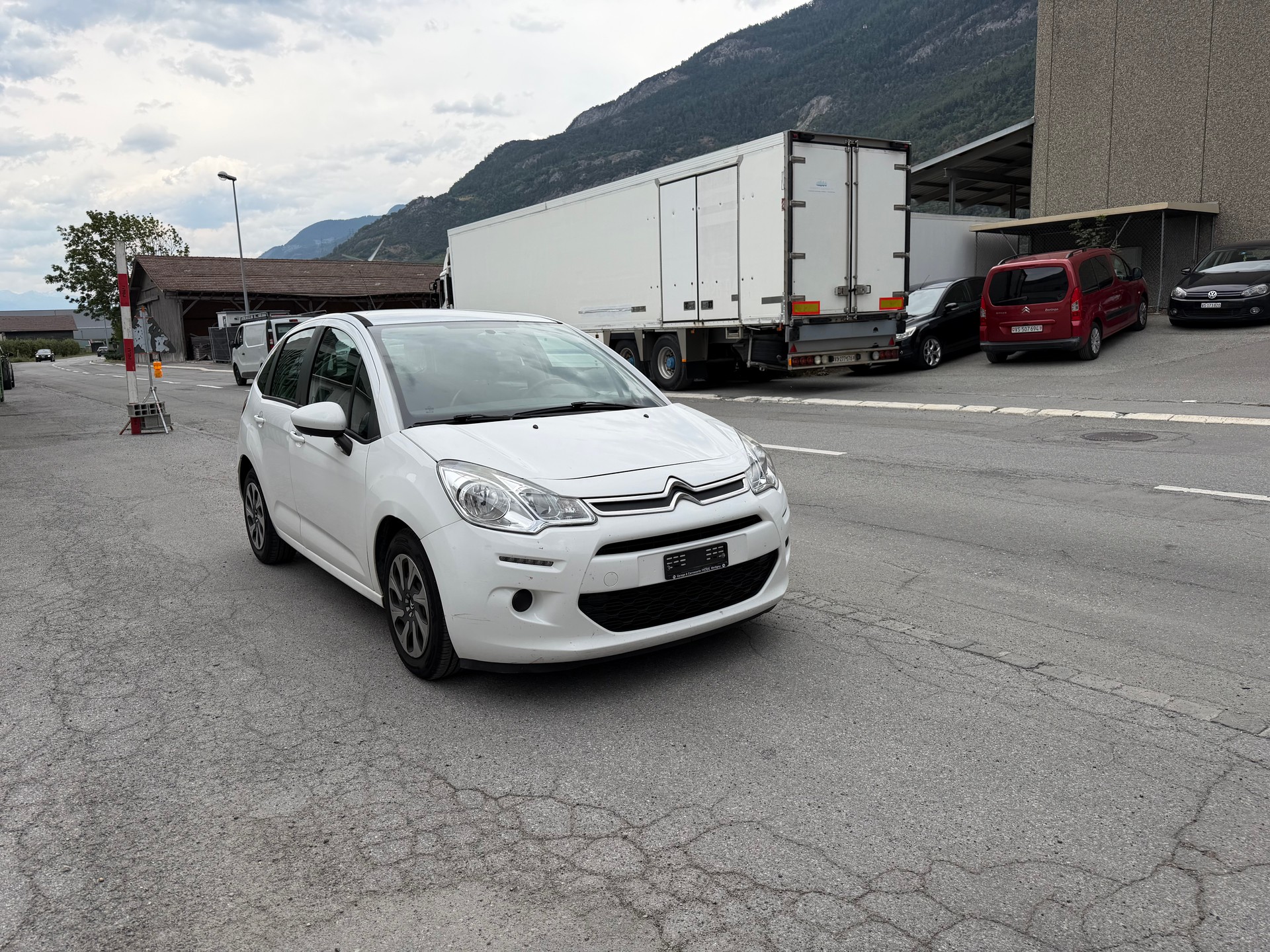 CITROEN C3 1.2i Attraction-image-8