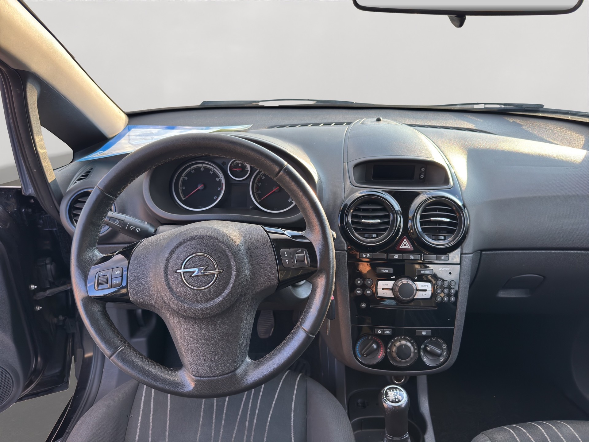 OPEL Corsa 1.4 TP Color Edition-image-12