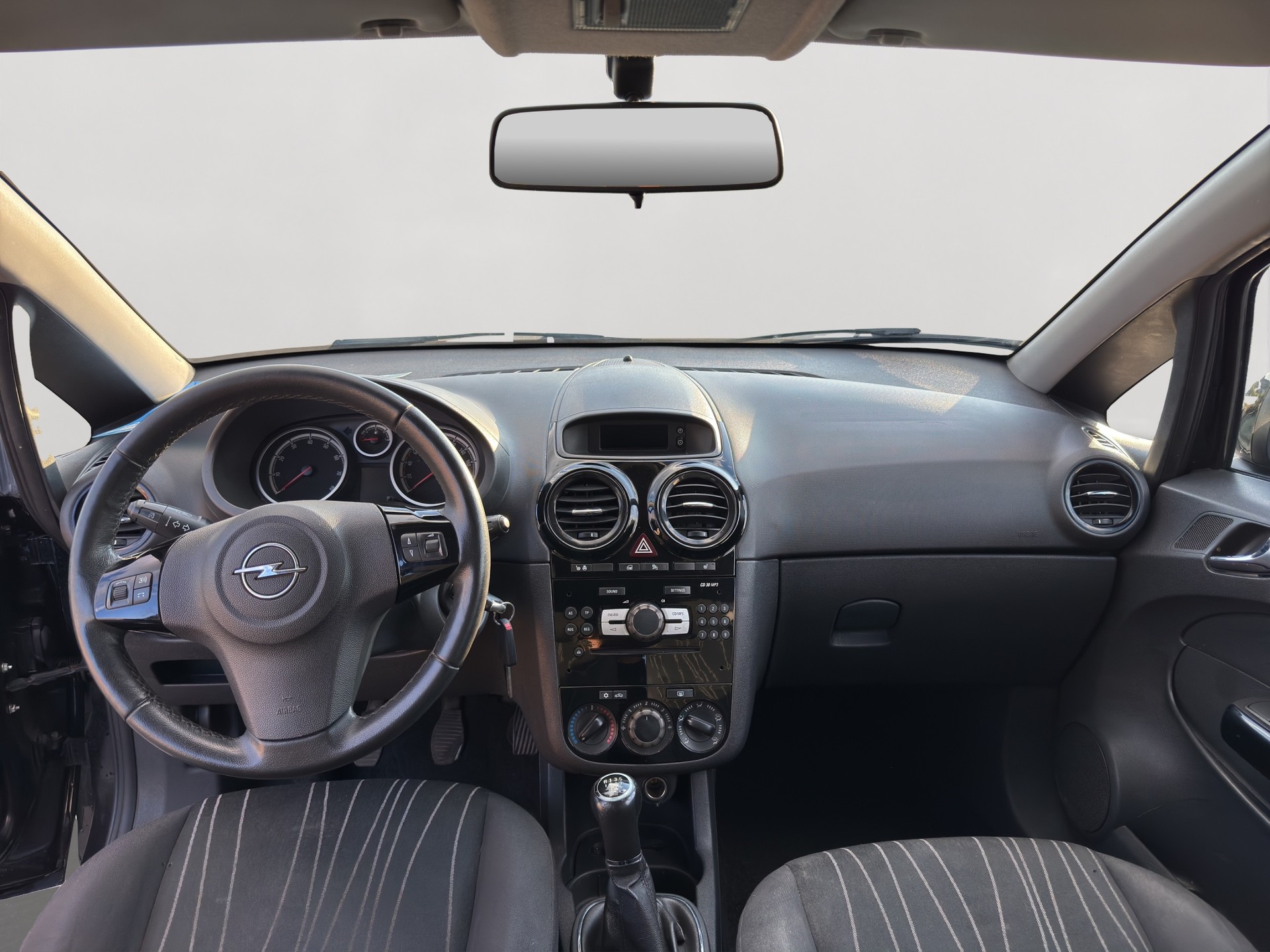 OPEL Corsa 1.4 TP Color Edition-image-11