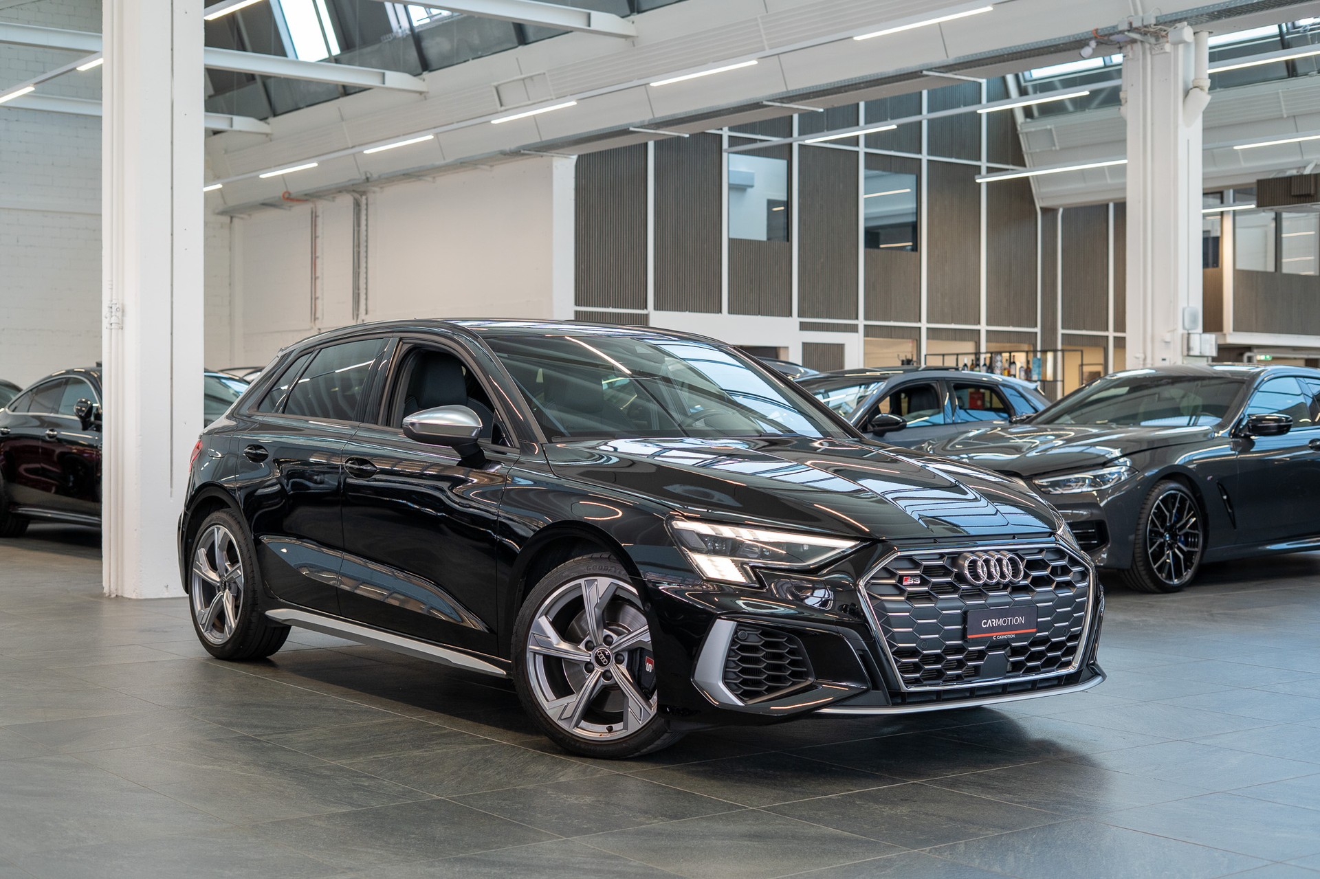 AUDI S3 Sportback 2.0 TFSI quattro S-Tronic / CH-Fahrzeug / Virtual Cockpit / Rückfahrkamera-showroom-element-2
