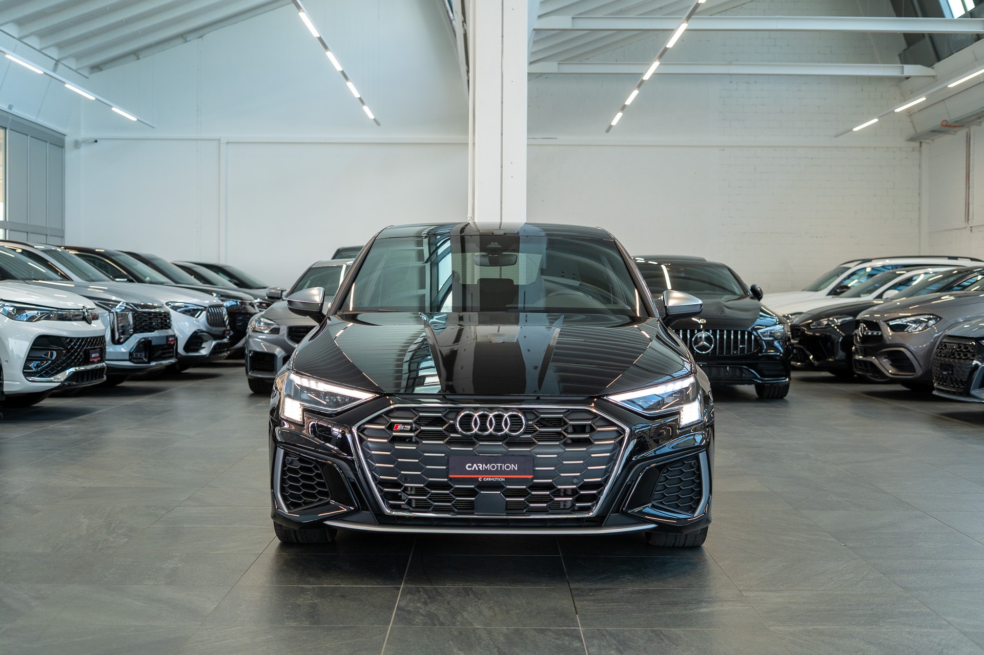 AUDI S3 Sportback 2.0 TFSI quattro S-Tronic / CH-Fahrzeug / Virtual Cockpit / Rückfahrkamera-showroom-element-1