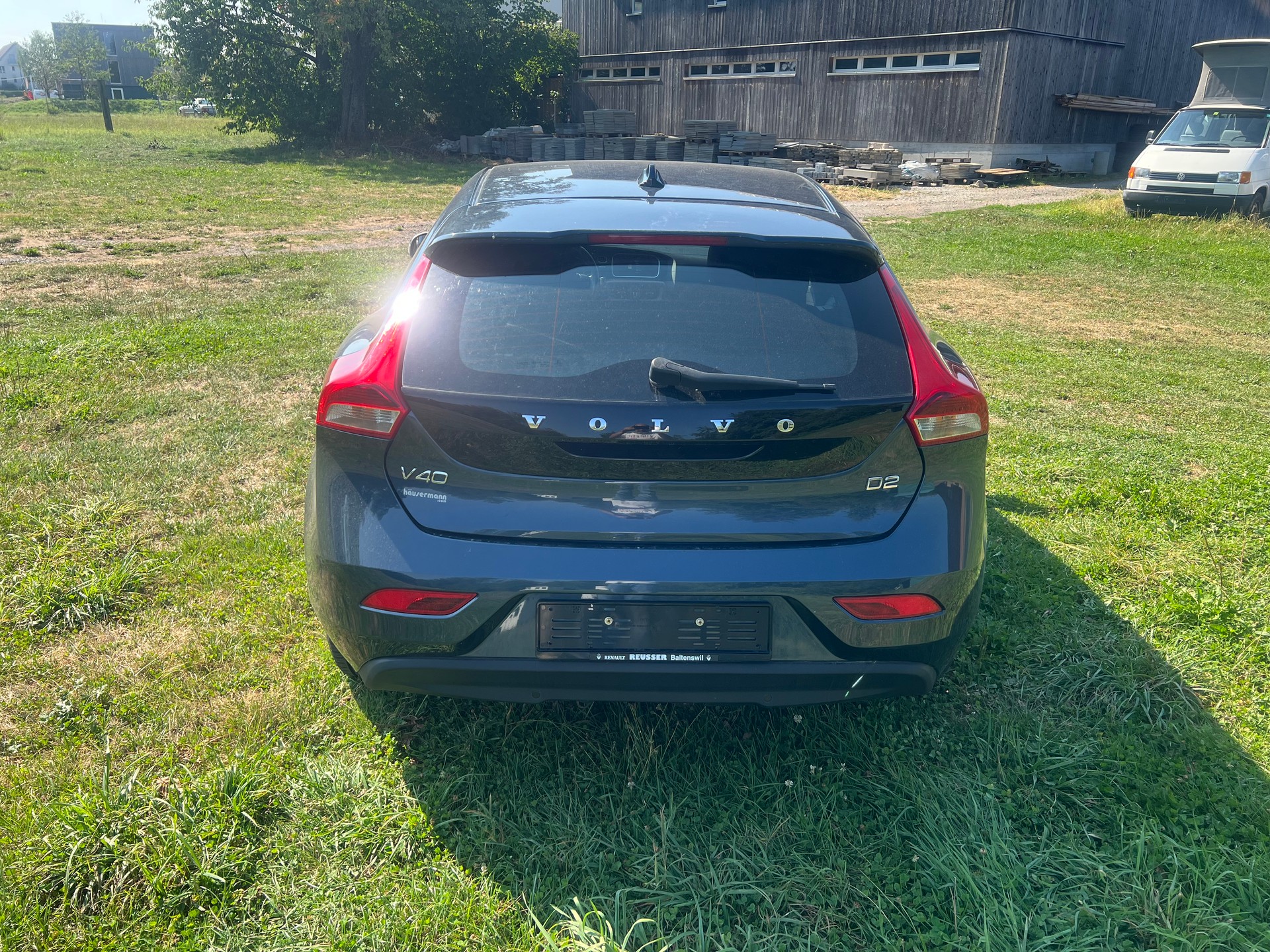 VOLVO V40 D2-image-4