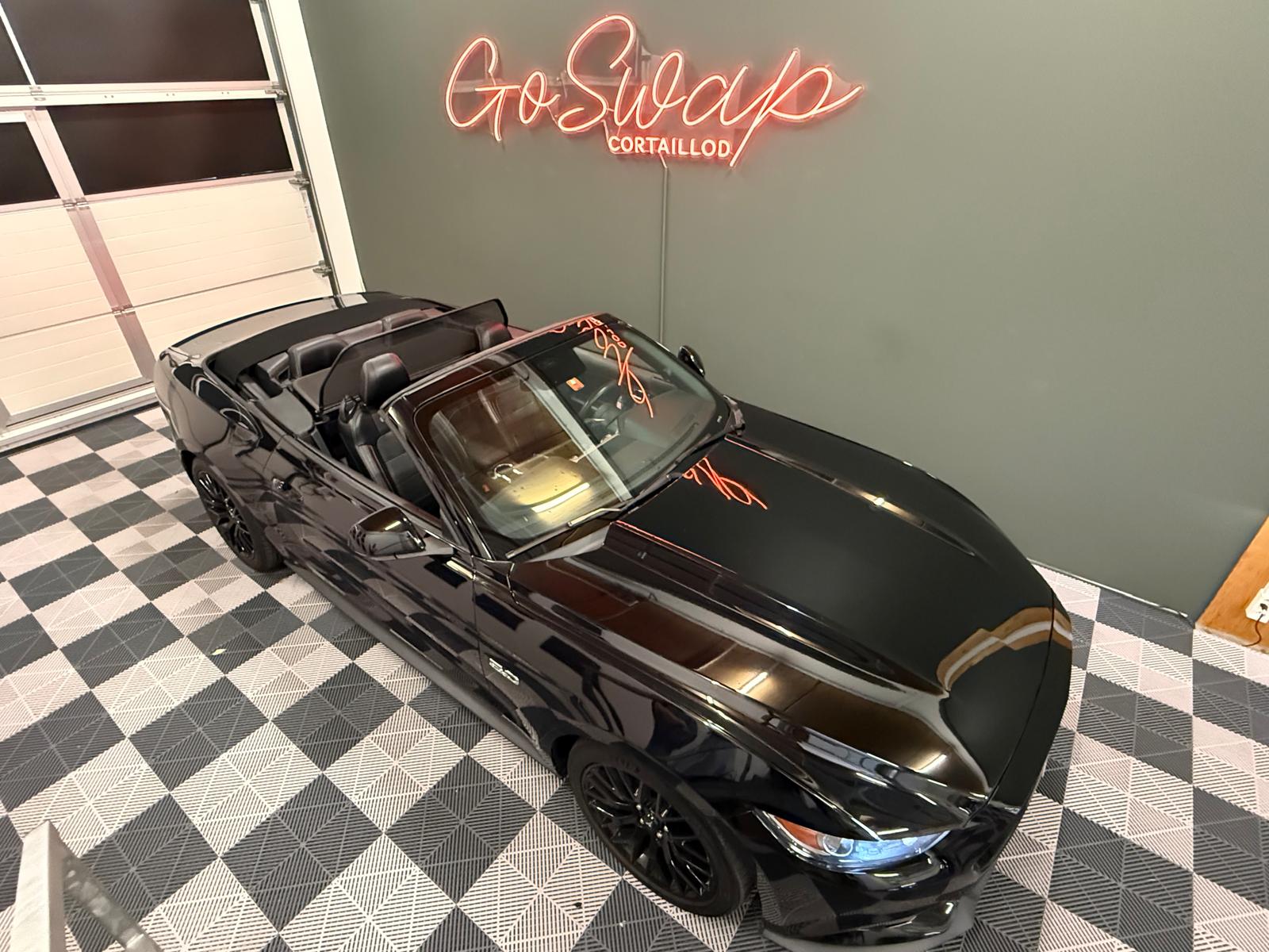 FORD Mustang Convertible 5.0 V8 GT Automat-showroom-element-3