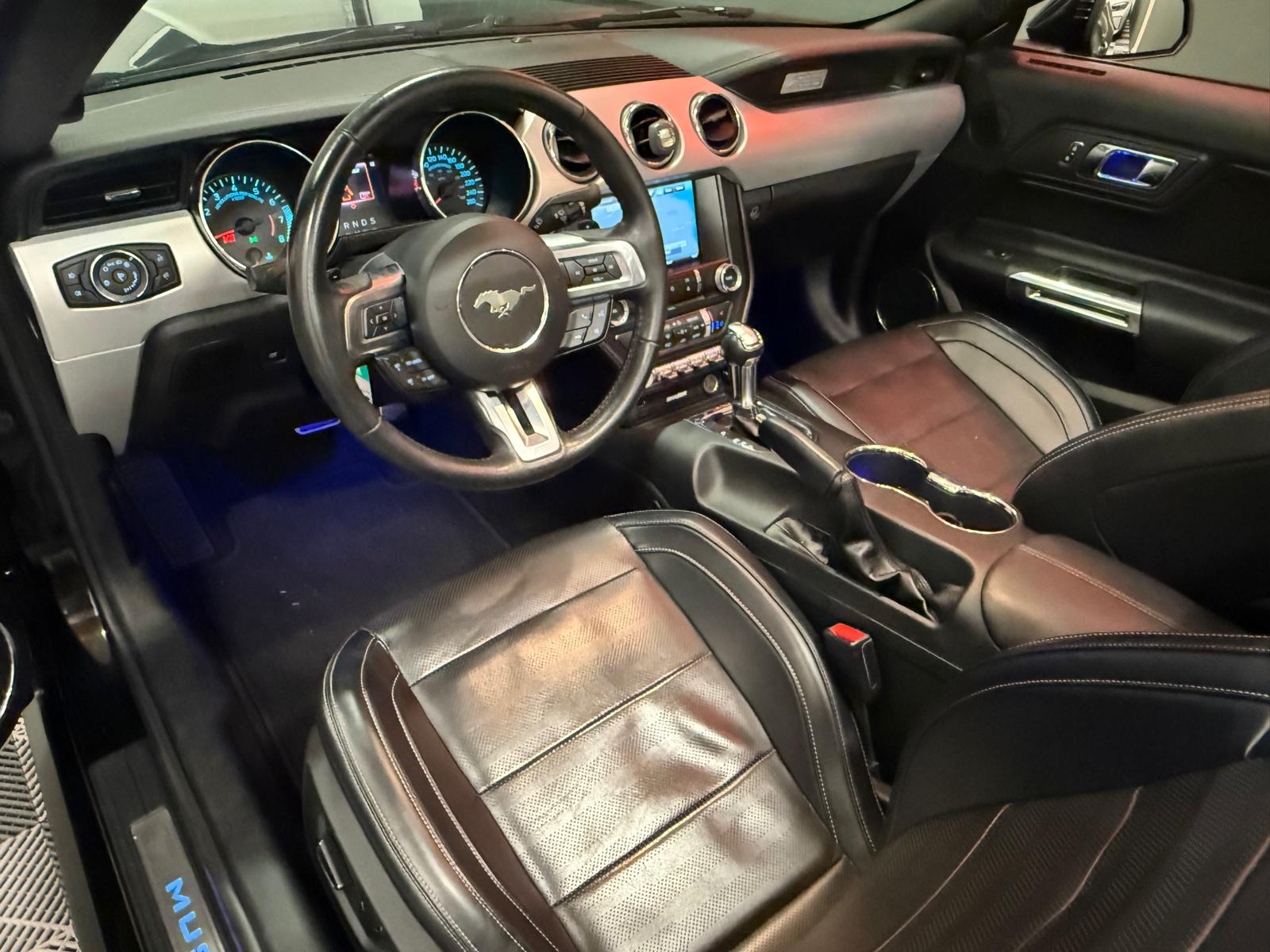 FORD Mustang Convertible 5.0 V8 GT Automat-showroom-element-1