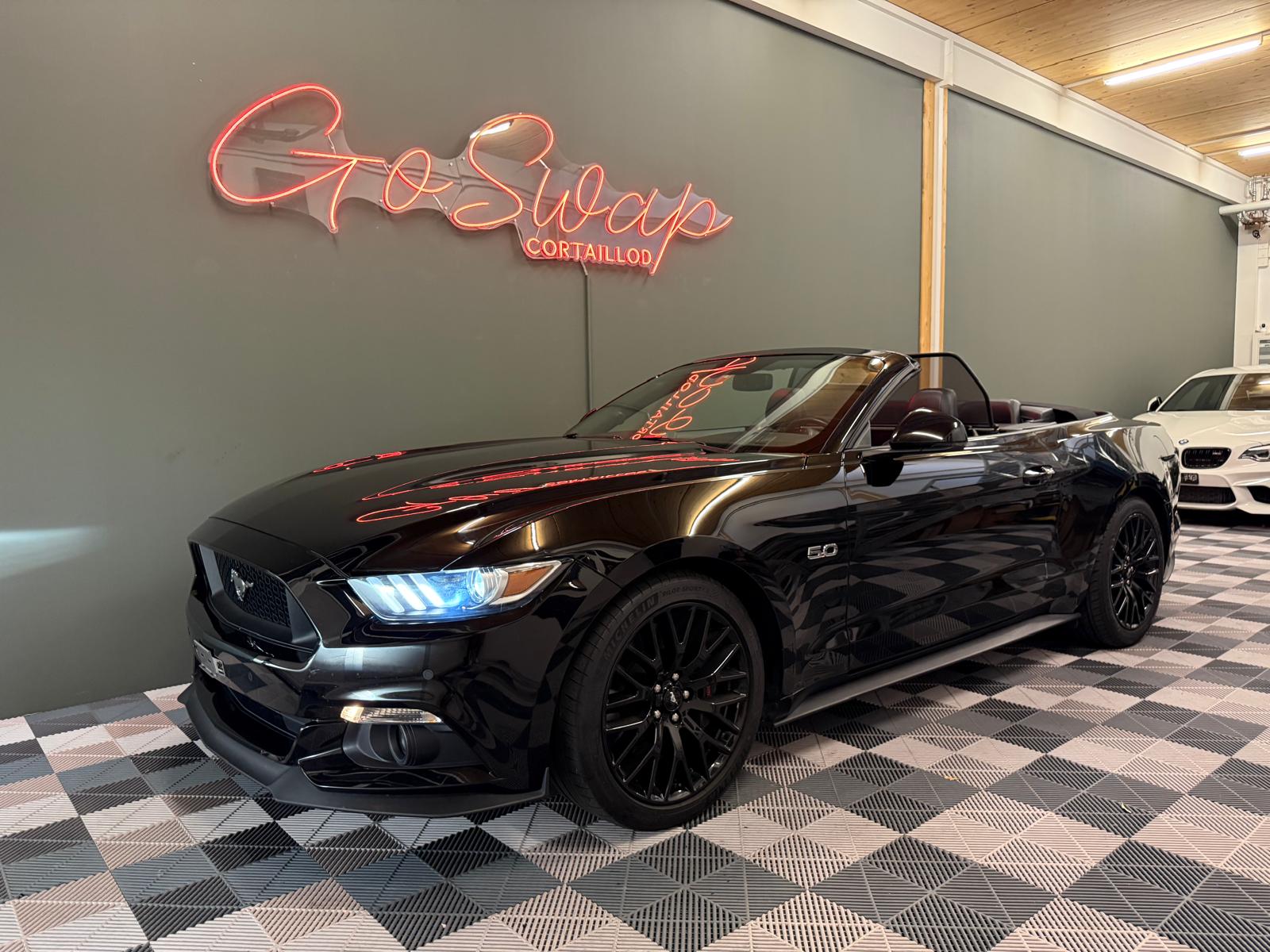 FORD Mustang Convertible 5.0 V8 GT Automat