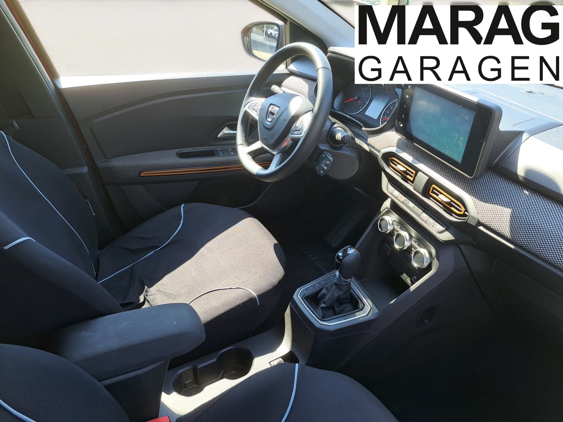 DACIA Sandero Stepway TCe 90 Comfort CVT-image-4