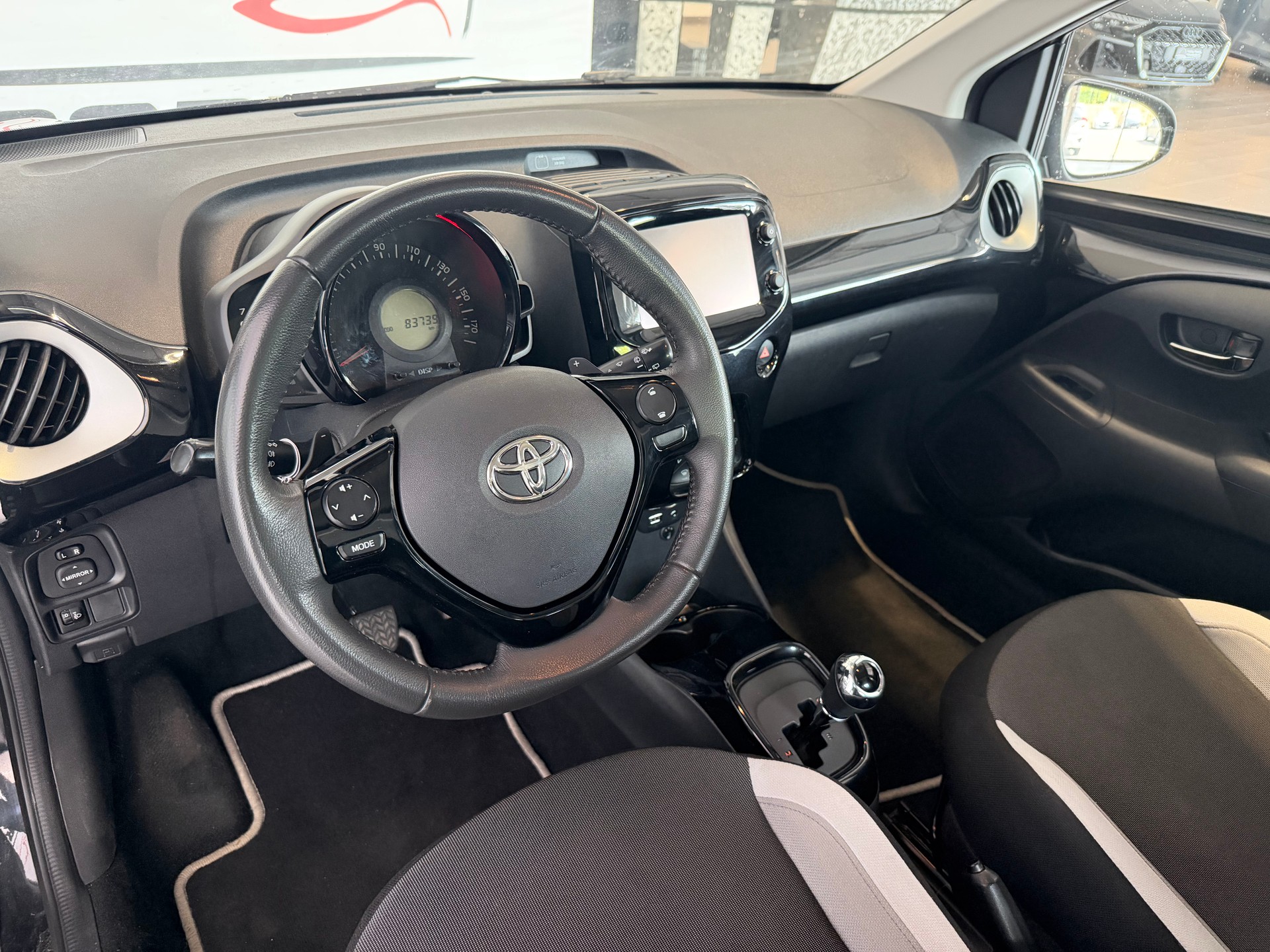 TOYOTA Aygo 1.0 VVT-i x-play MultiMode-image-11