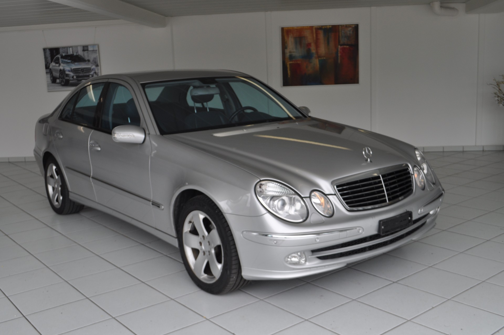 MERCEDES-BENZ E 320 Avantgarde 4Matic Automatic-image-2