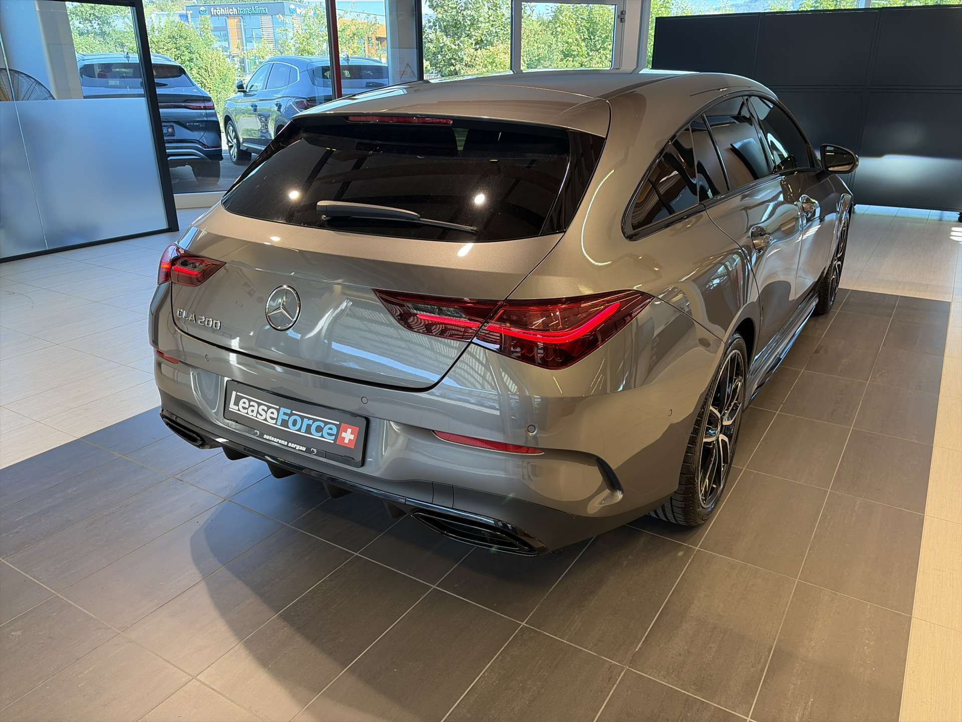 MERCEDES-BENZ CLA Shooting Brake 200 AMG Line Advanced Plus DCT-Automat-showroom-element-2