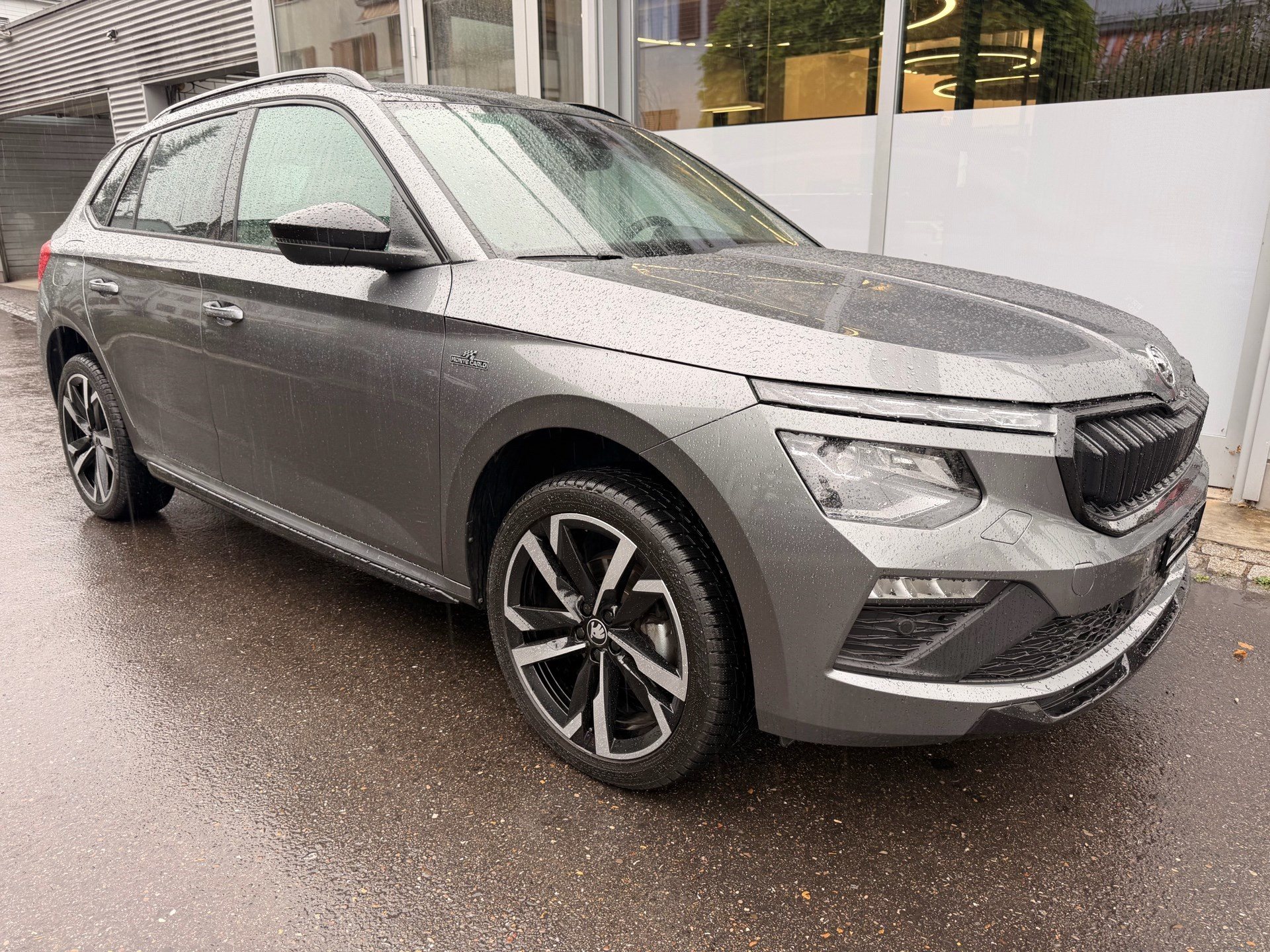 SKODA Kamiq Monte Carlo 150PS *** PANORAMADACH & 5 JAHRE SKODA WERKSGARANTIE ***-showroom-element-2