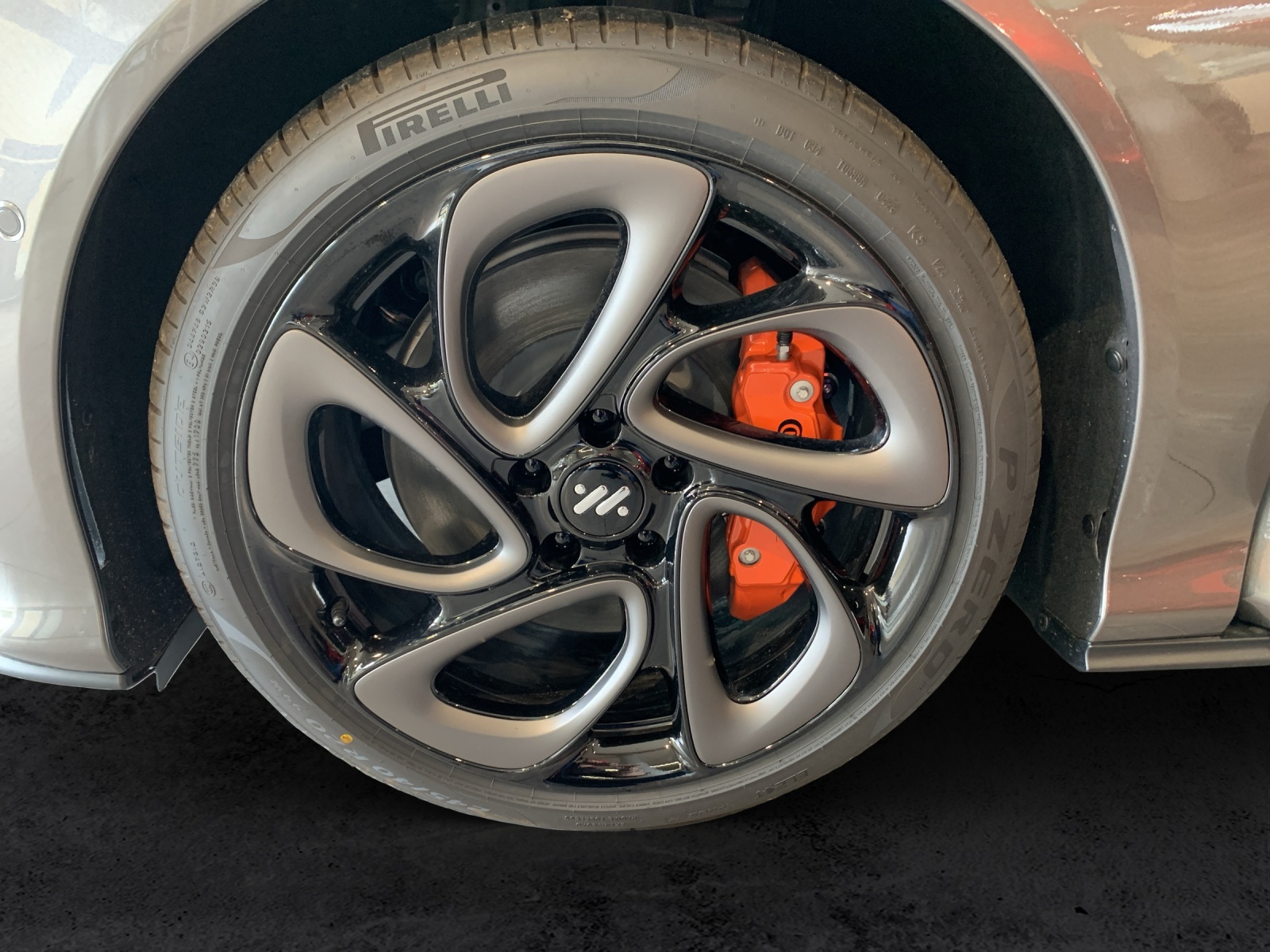 MG IM5 100 kWh Performance 20 4WD-image-11