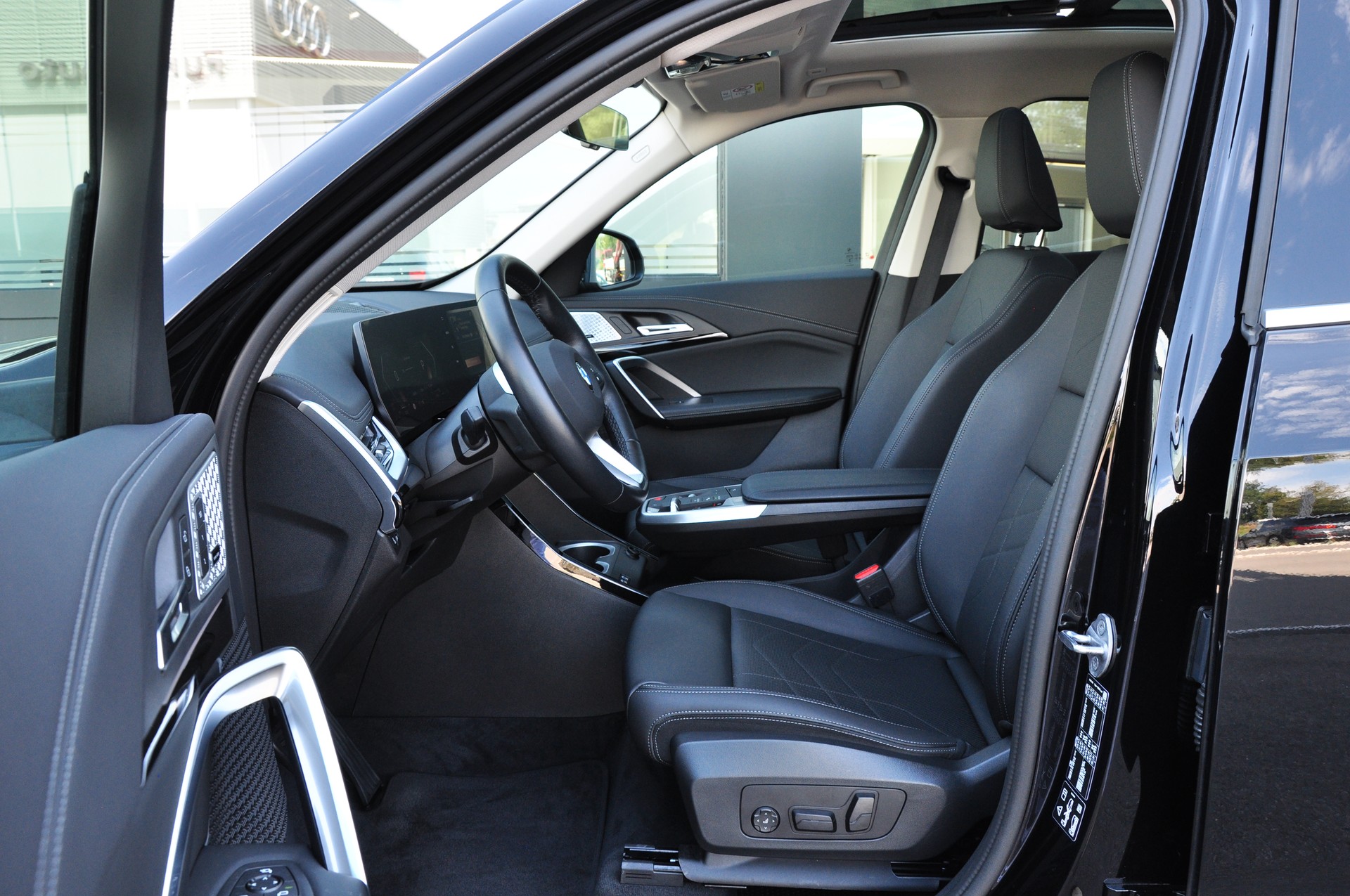 BMW X1 xDrive 20d 48V xLine-image-25
