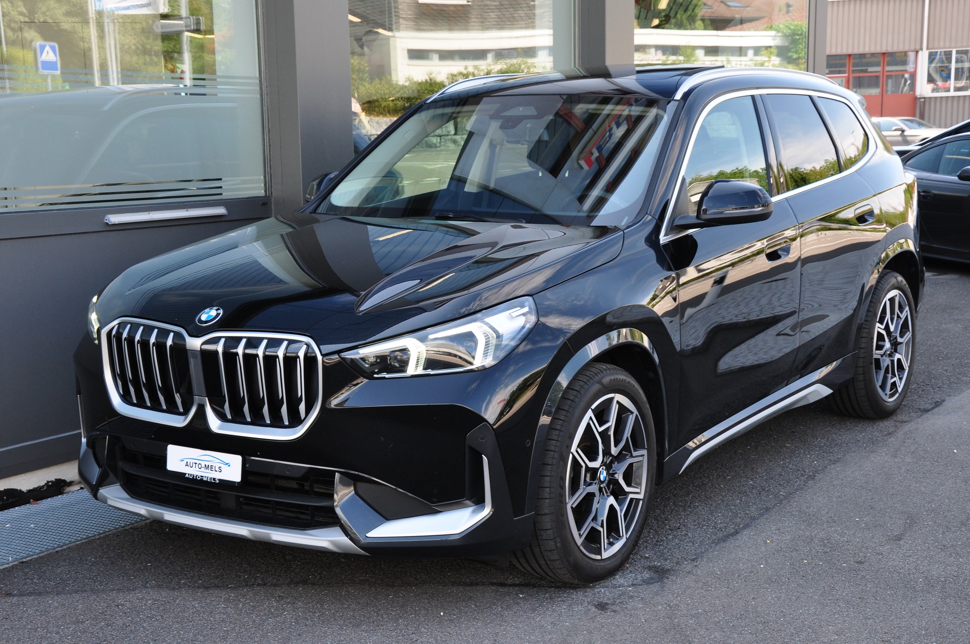 BMW X1 xDrive 20d 48V xLine-showroom-element-3