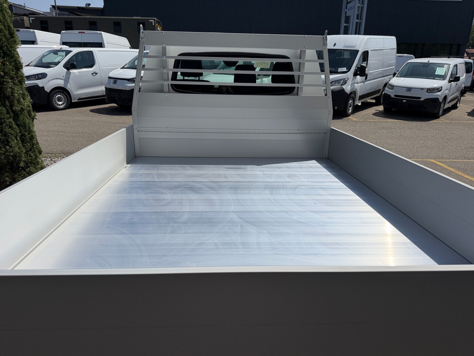 FIAT E-Scudo 75kWh L2, Brücke mit 1400 kg Nutzlast! 350km Reichweite * Schnellladung CCS-showroom-element-3