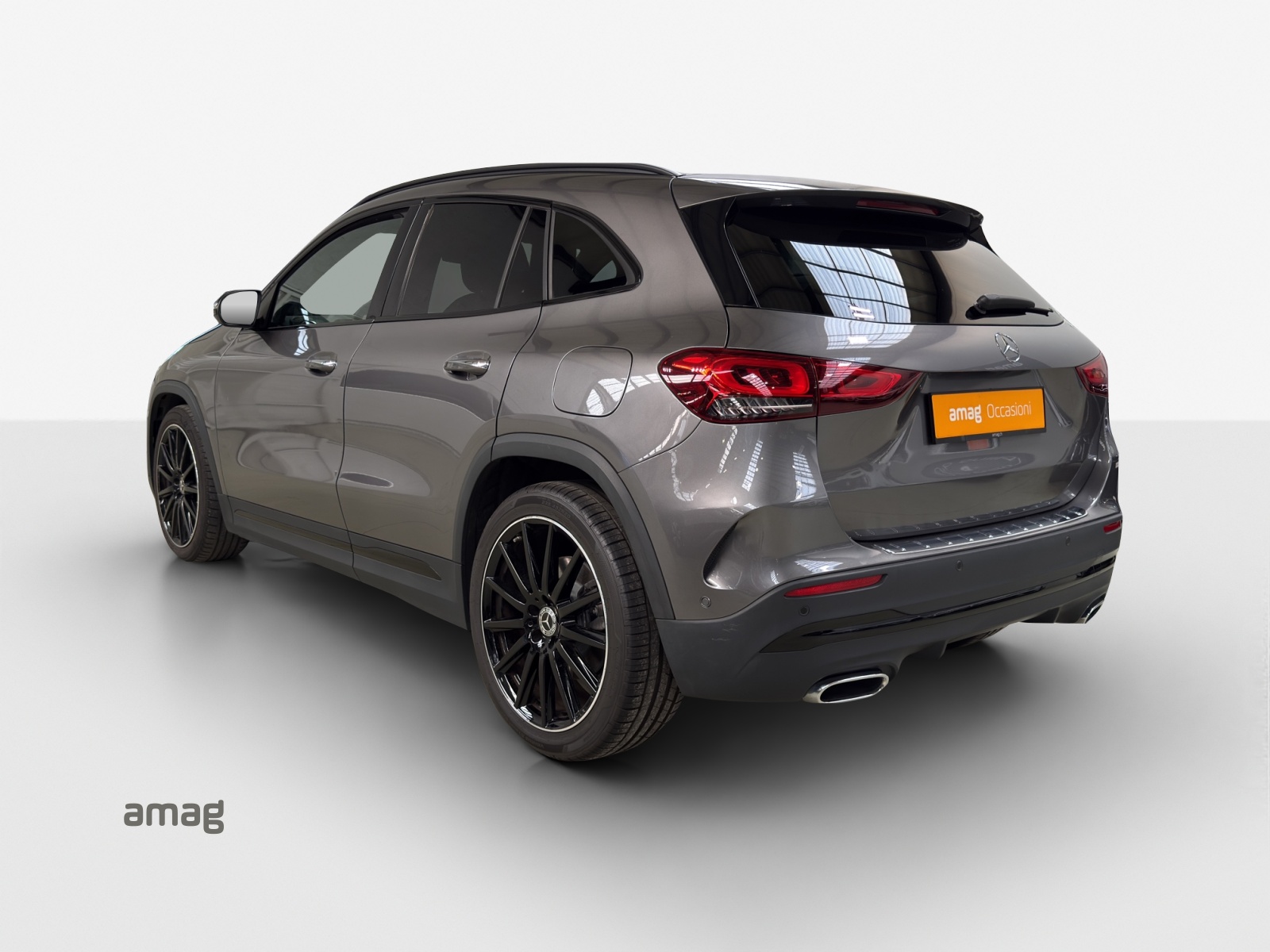 MERCEDES-BENZ GLA 250 4Matic AMG Line 8G-DCT-showroom-element-2