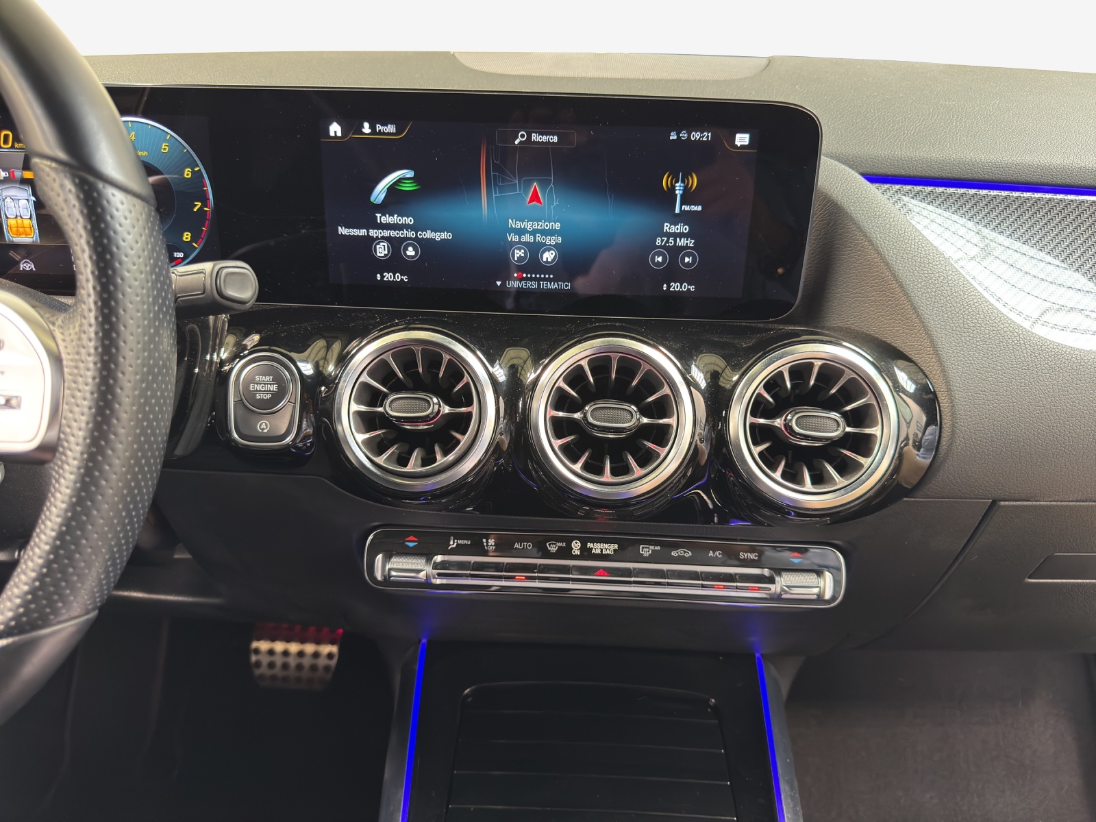 MERCEDES-BENZ GLA 250 4Matic AMG Line 8G-DCT-image-10