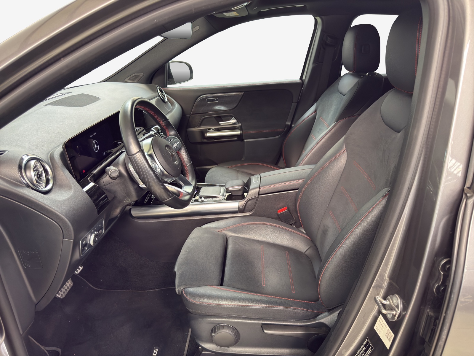 MERCEDES-BENZ GLA 250 4Matic AMG Line 8G-DCT-image-7
