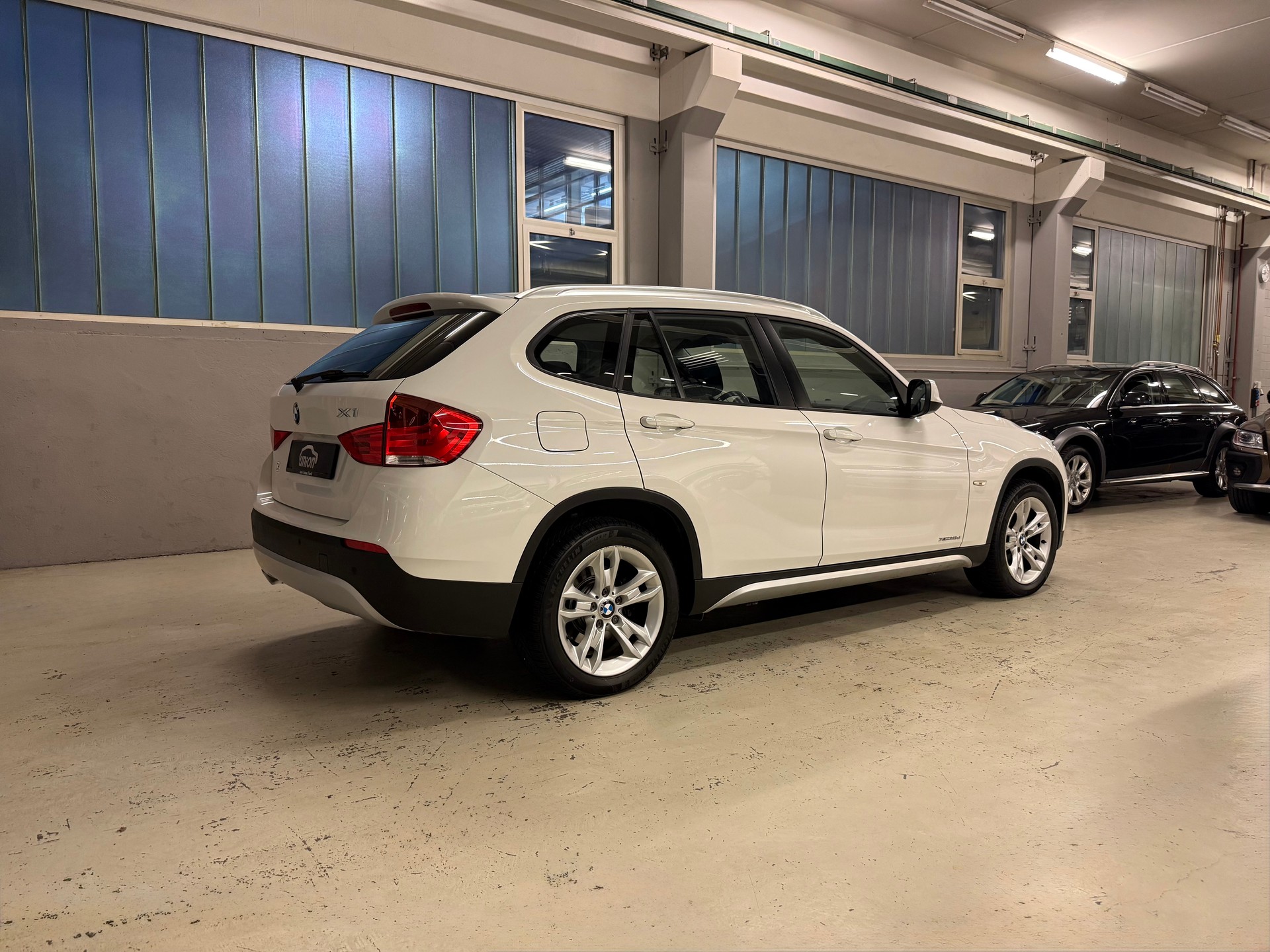 BMW X1 xDrive 18d-image-5
