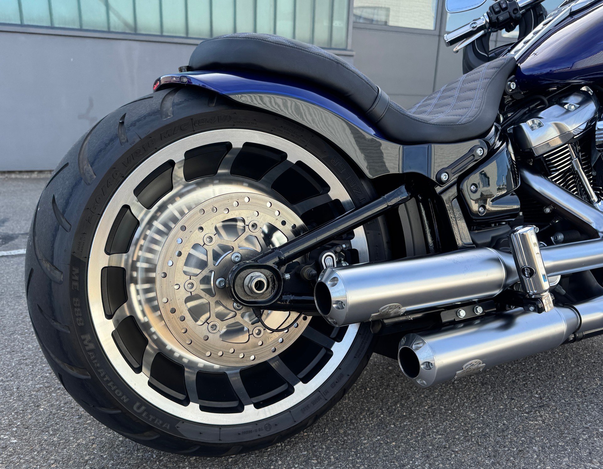 HARLEY-DAVIDSON FLFBS Fat Boy 114 ABS-image-1