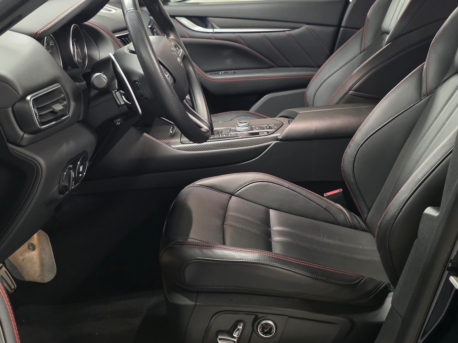 MASERATI Levante 3.0 V6 Modena Automatica-image-13