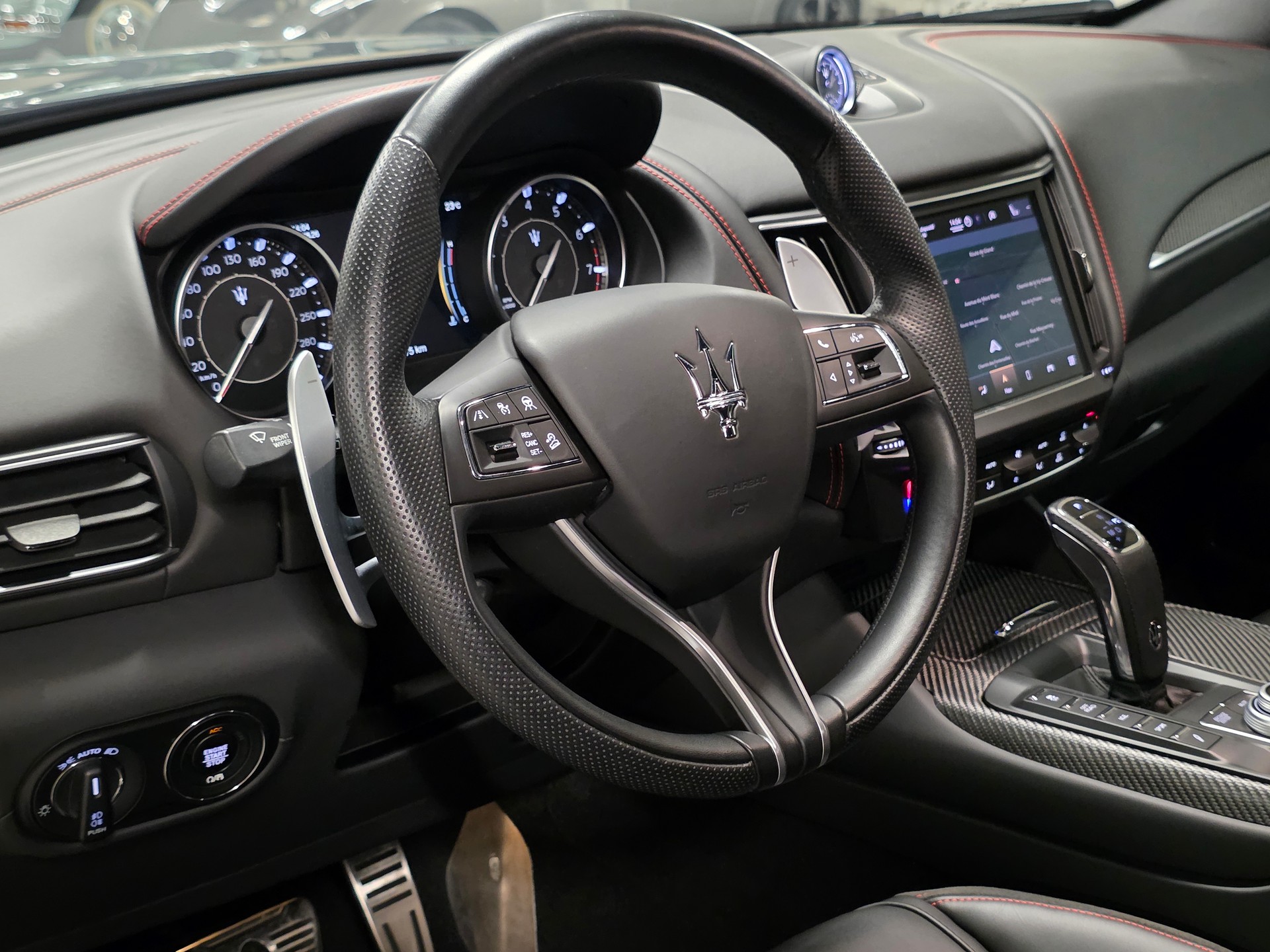 MASERATI Levante 3.0 V6 Modena Automatica-image-9