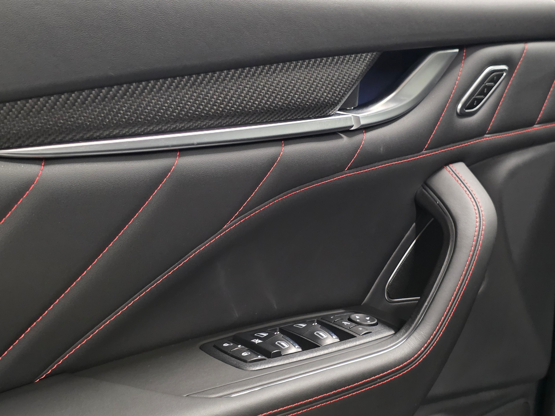 MASERATI Levante 3.0 V6 Modena Automatica-image-18