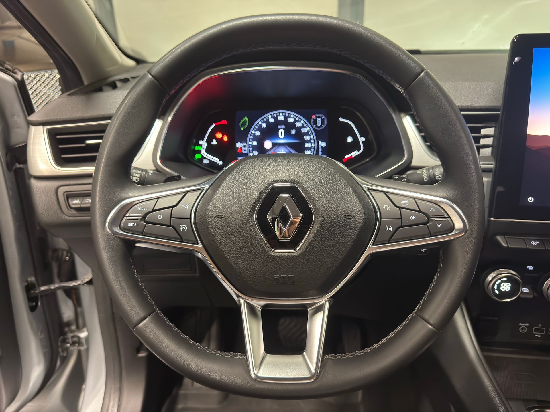 RENAULT Captur 1.3 TCe 140 techno EDC-image-13