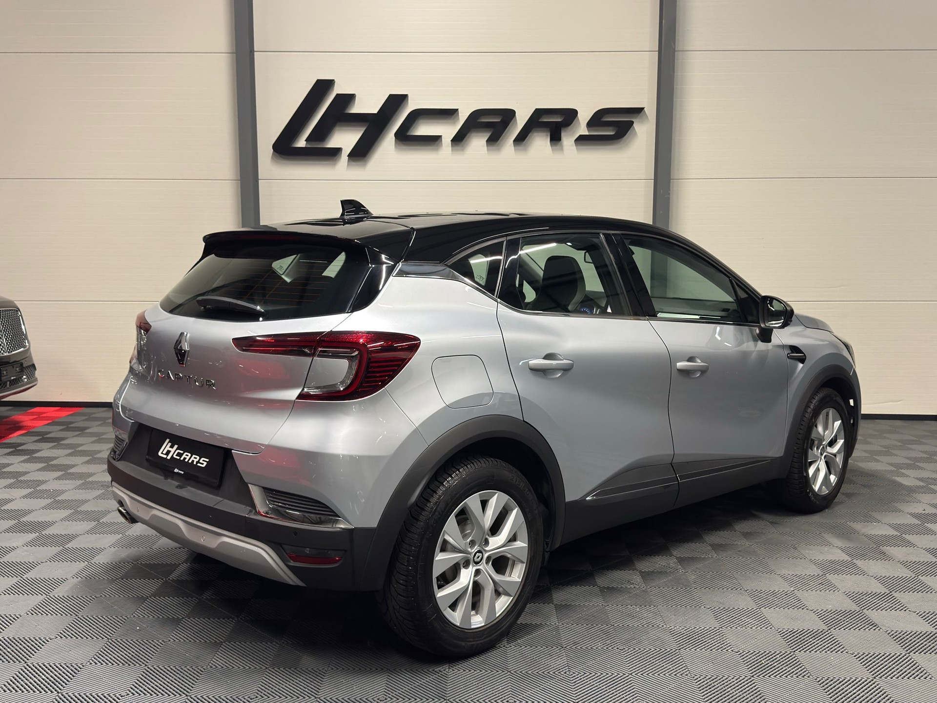 RENAULT Captur 1.3 TCe 140 techno EDC-image-3