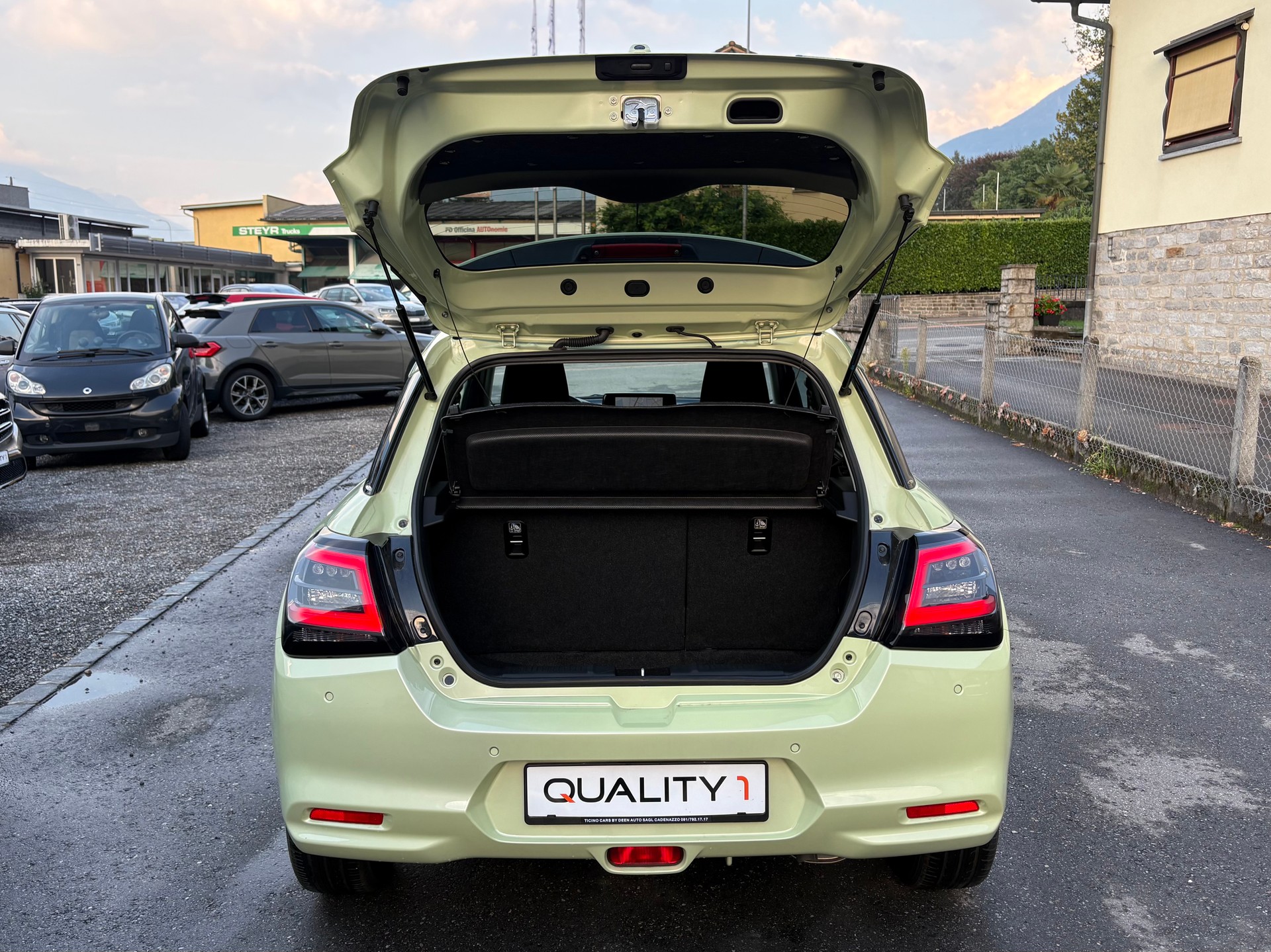 SUZUKI Swift 1.2 1st Edition Top Hybrid 4x4-image-14