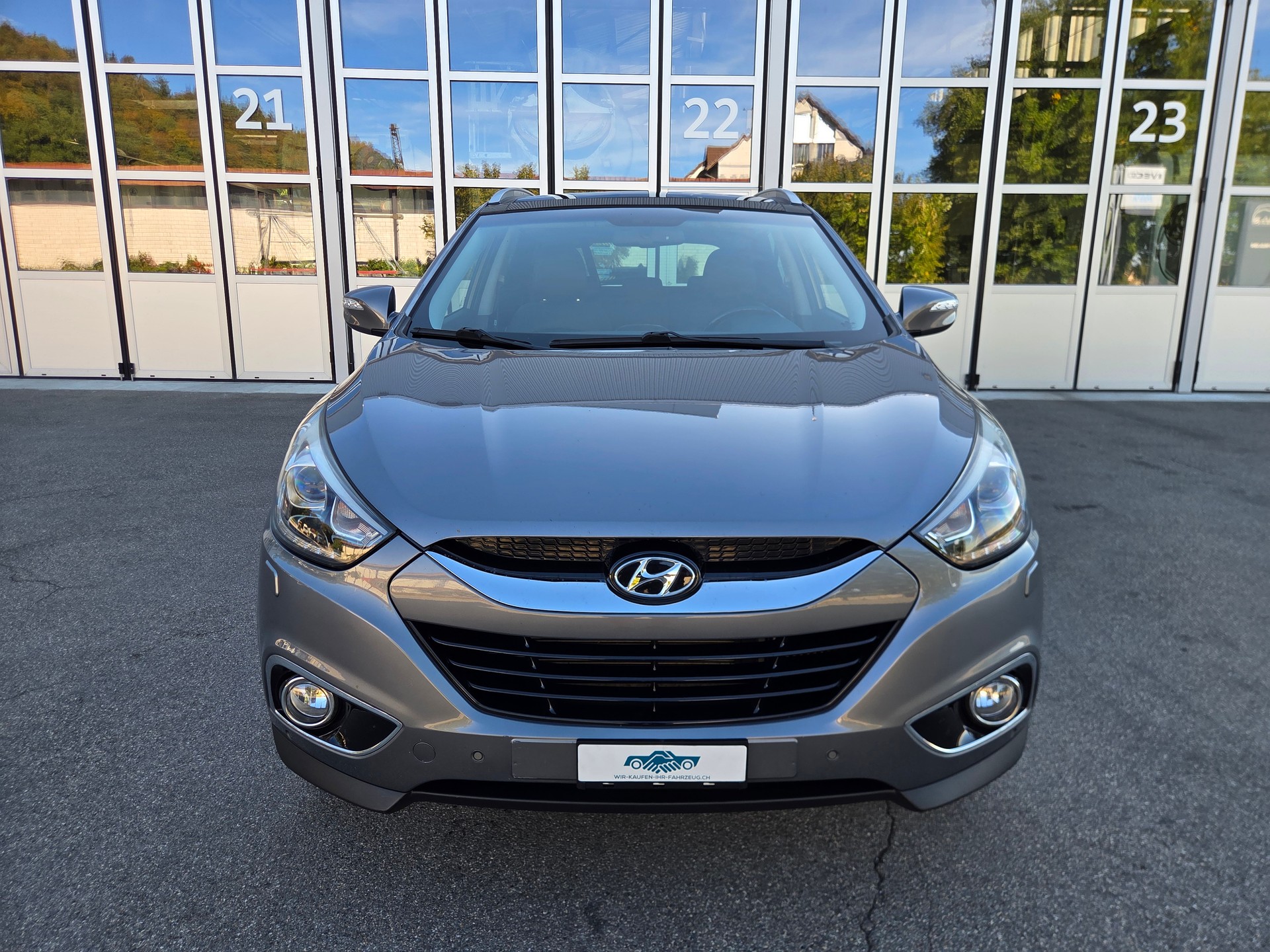 HYUNDAI iX 35 2.0 CRDi Premium 4WD Automatic-showroom-element-1