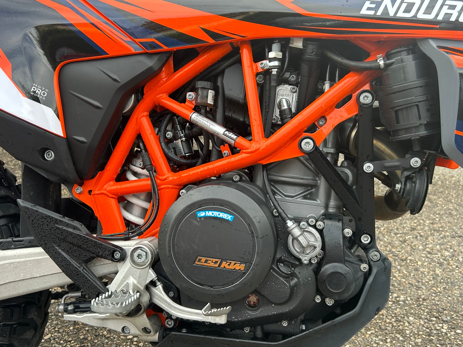 KTM 690 SMC R-image-5