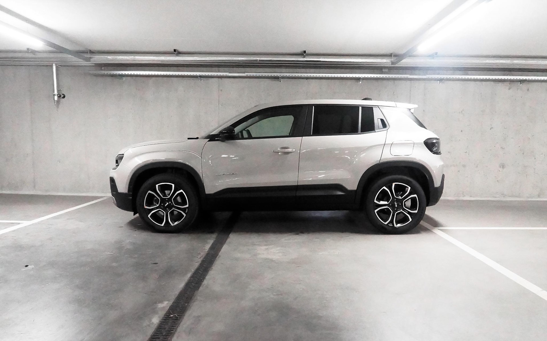 JEEP Avenger 1.2 MHEV Swiss Altitude-showroom-element-2
