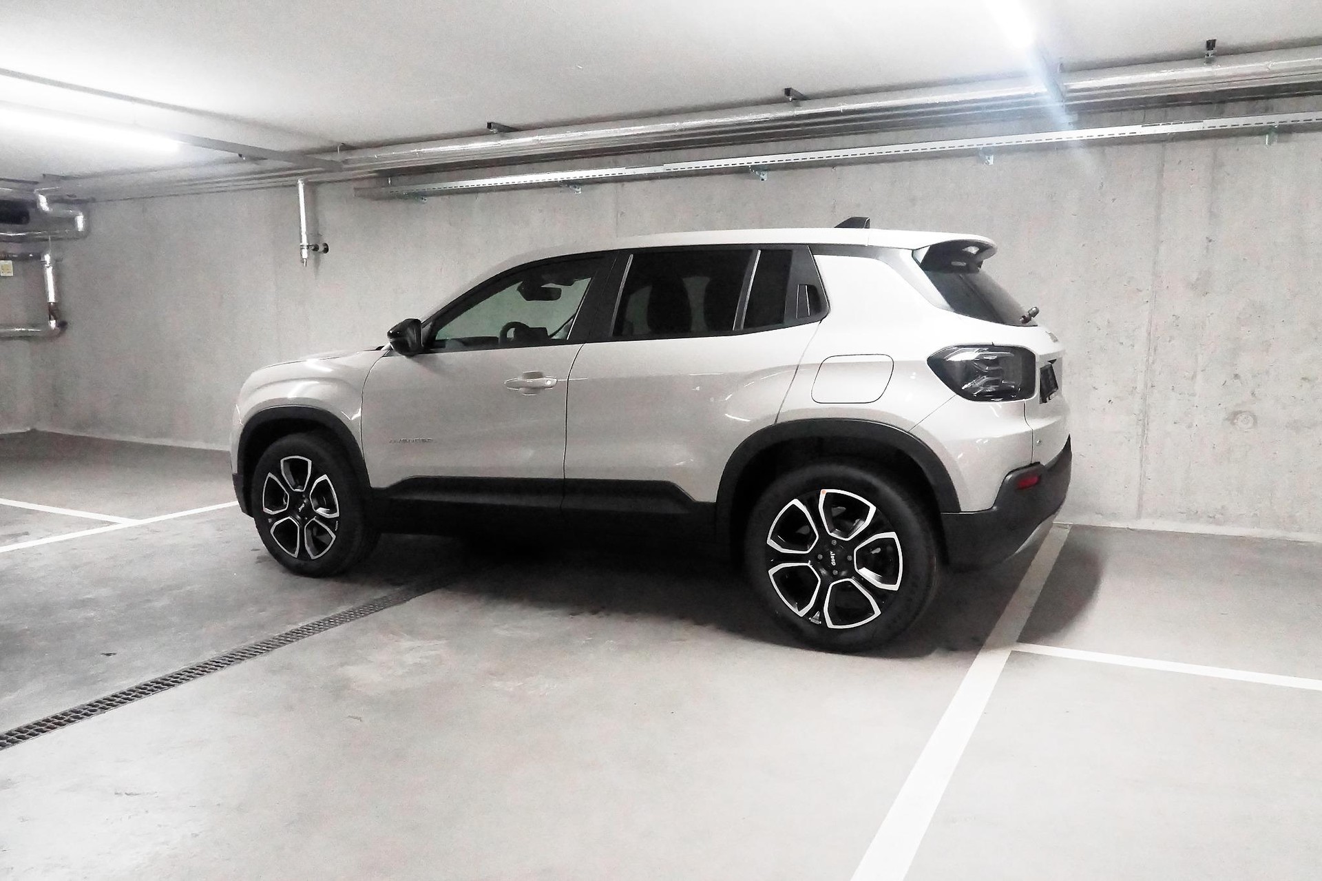 JEEP Avenger 1.2 MHEV Swiss Altitude-showroom-element-3