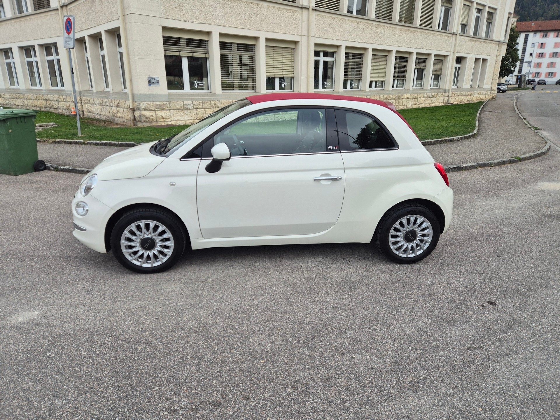 FIAT 500C 1.2 Lounge-showroom-element-1