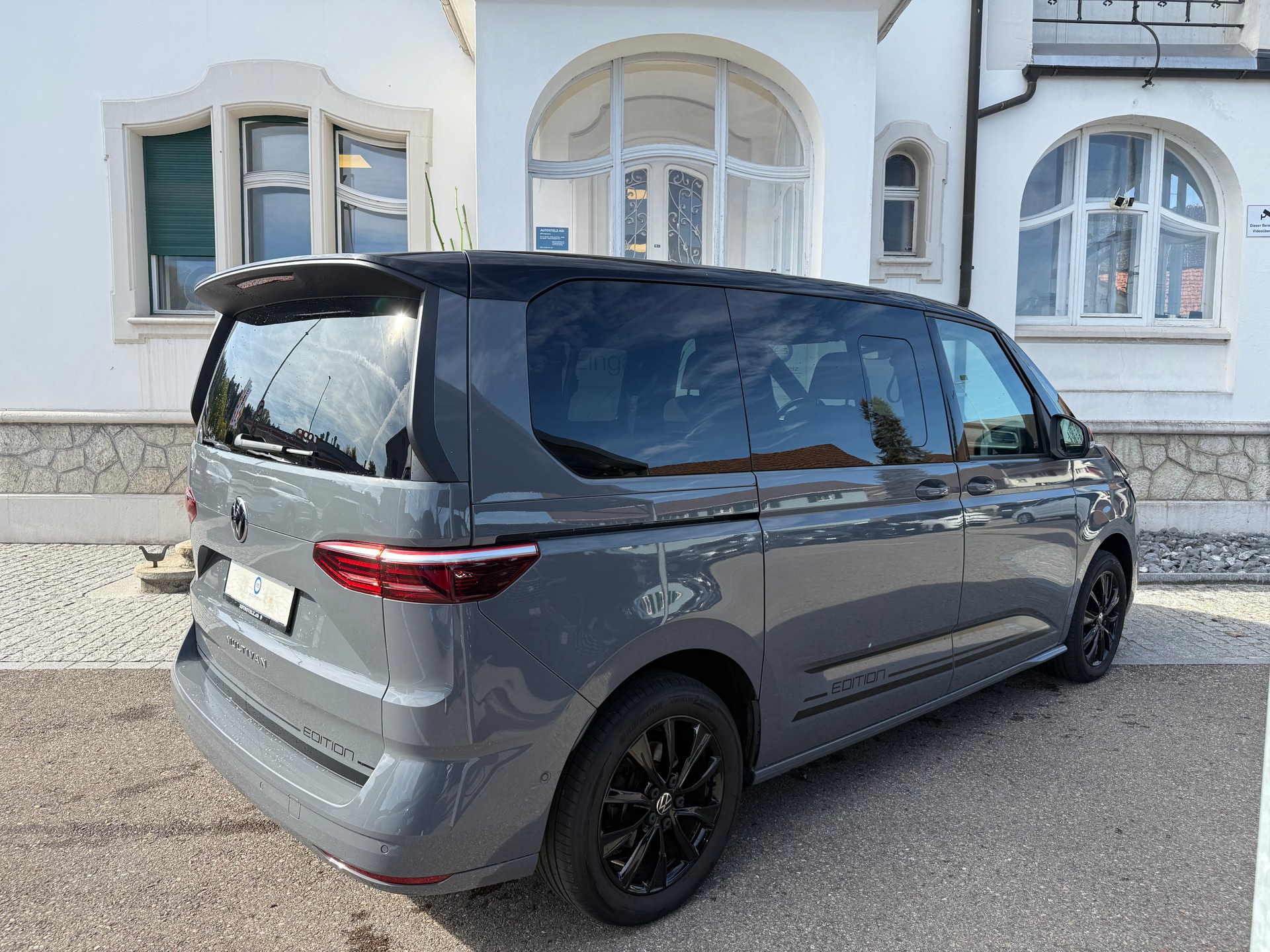 VW Multivan kurz 2.0 TDI Life Edition DSG-image-4