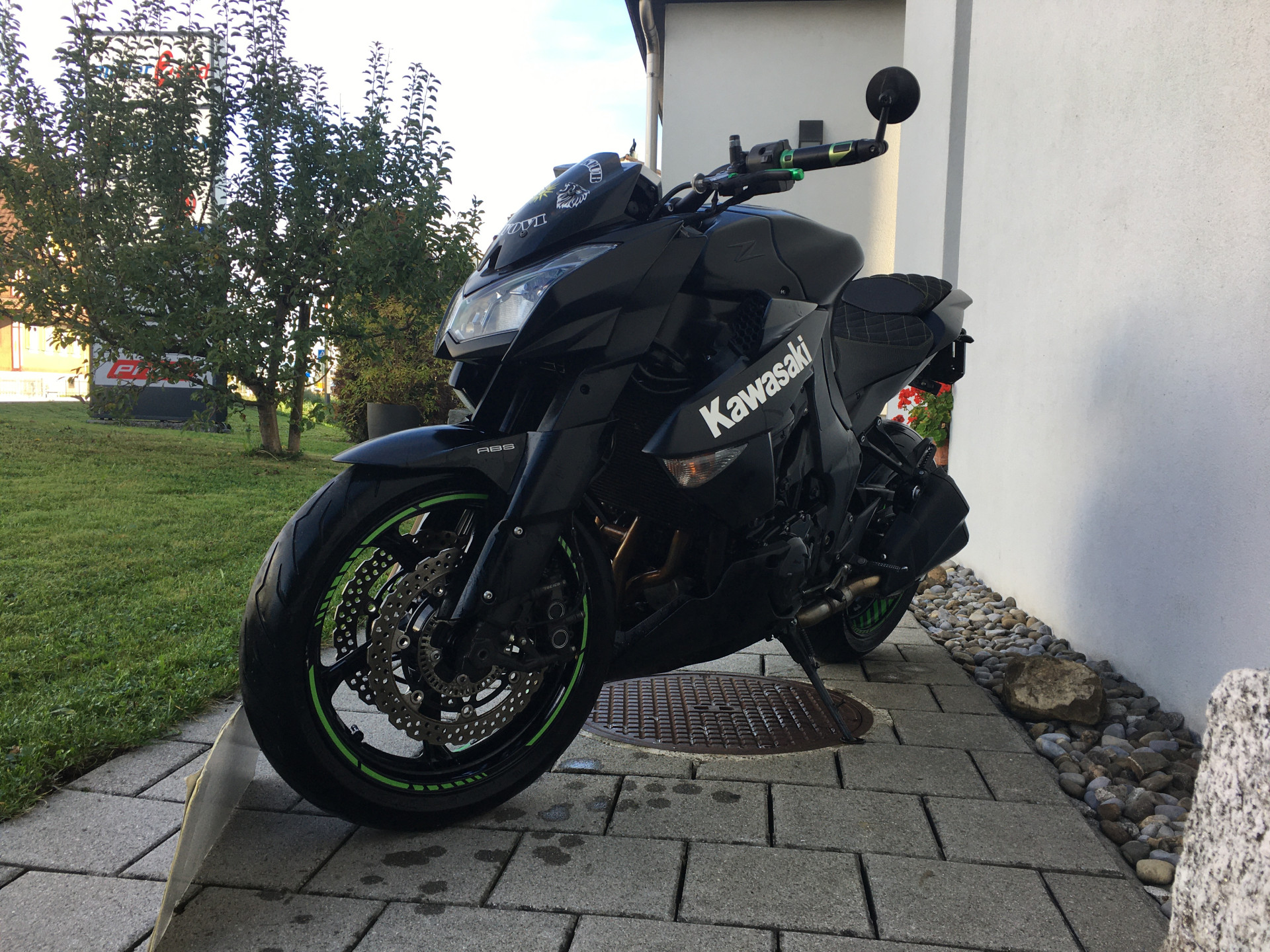 KAWASAKI Z 1000-image-1