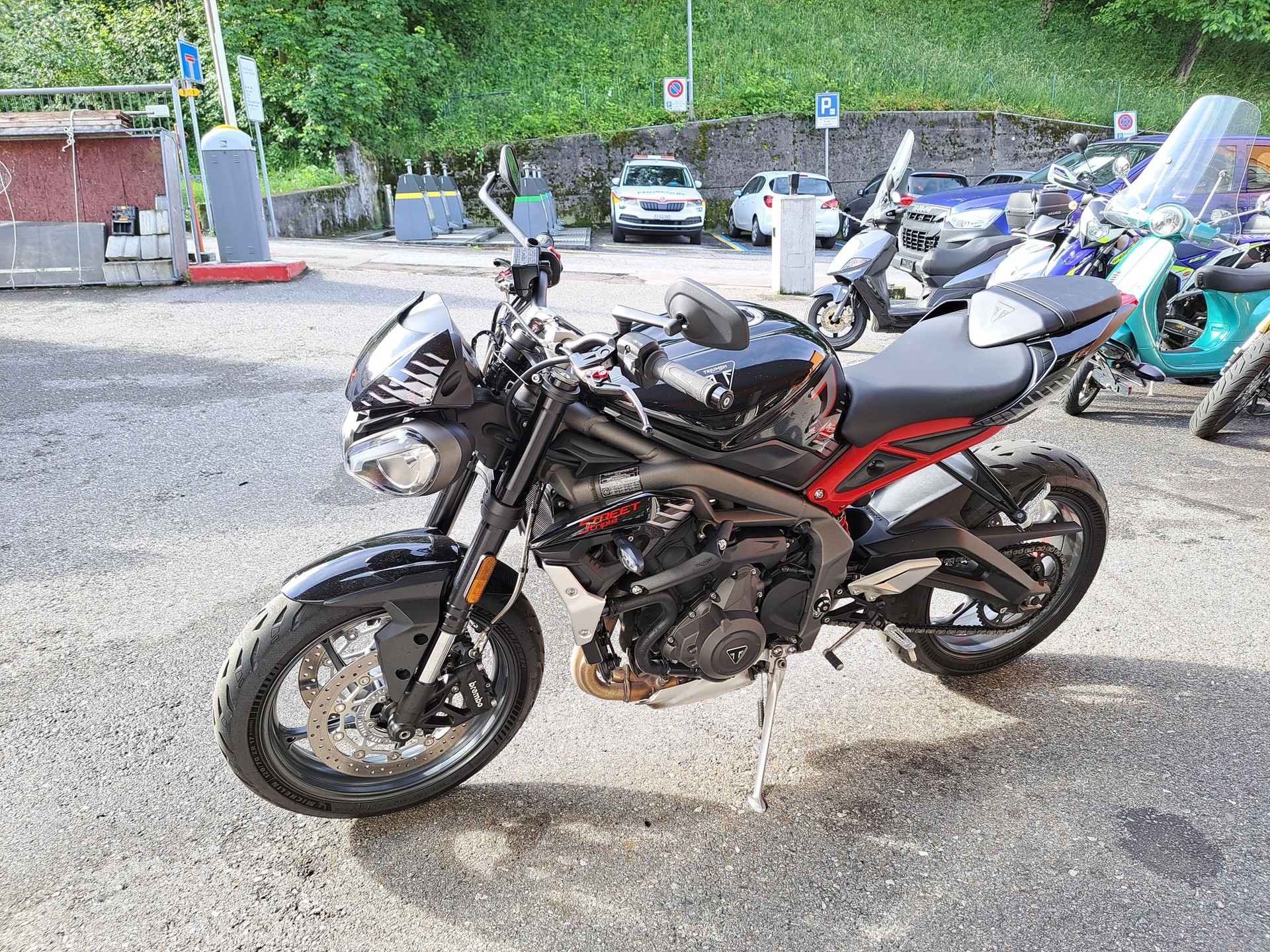TRIUMPH Street Triple R 765
