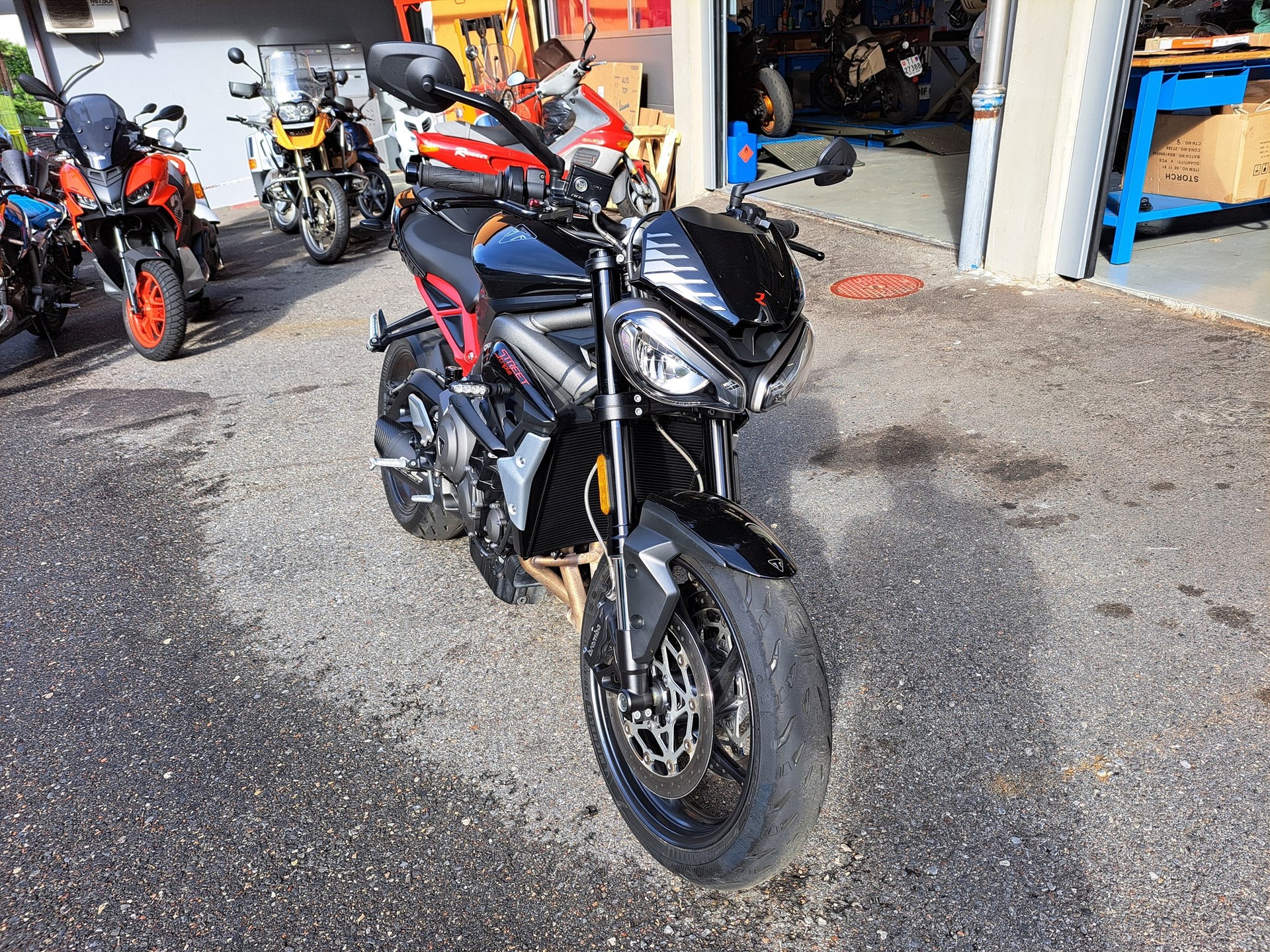 TRIUMPH Street Triple R 765-image-1