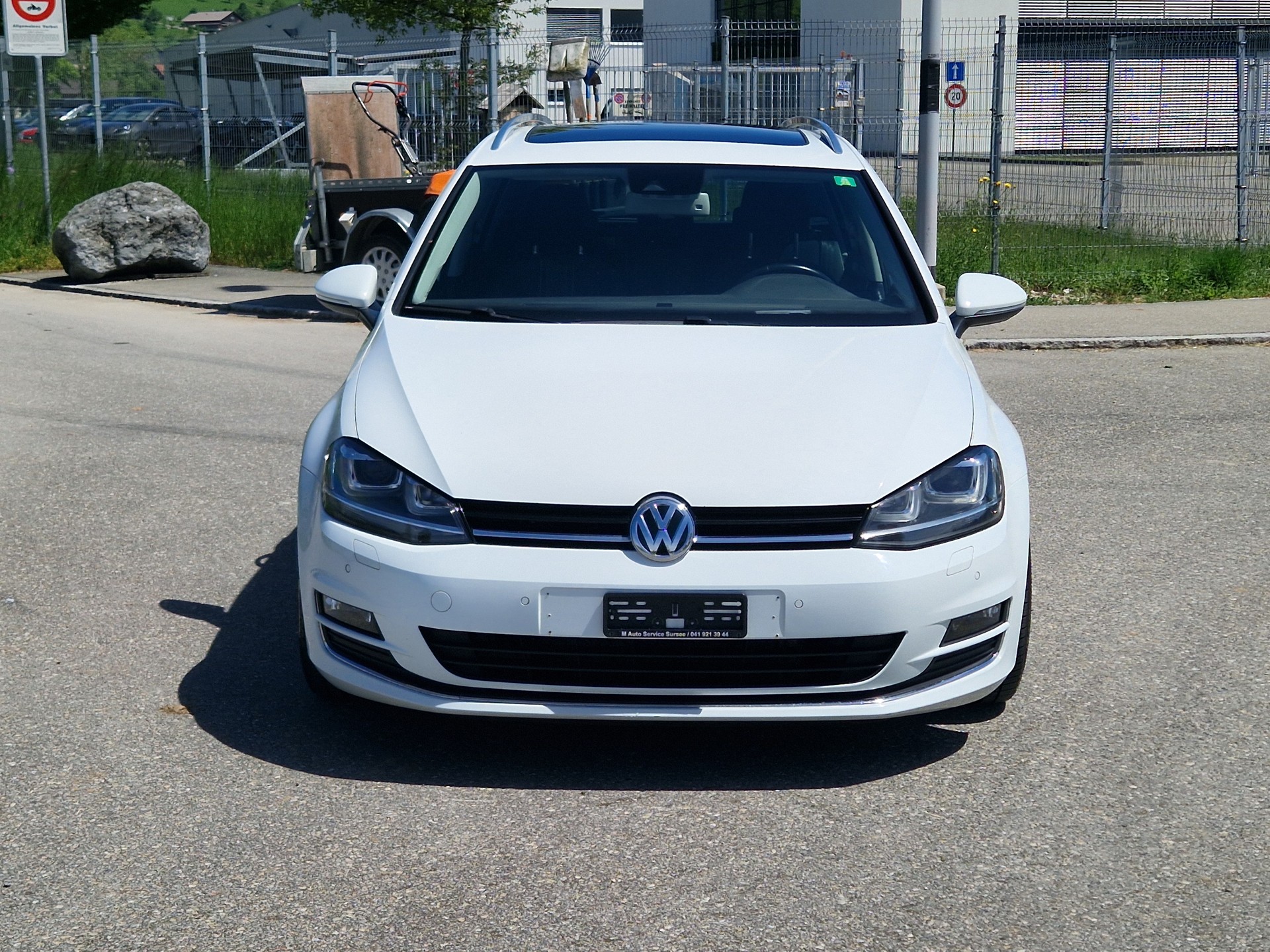 VW Golf 2.0 TDI Lounge-image-4