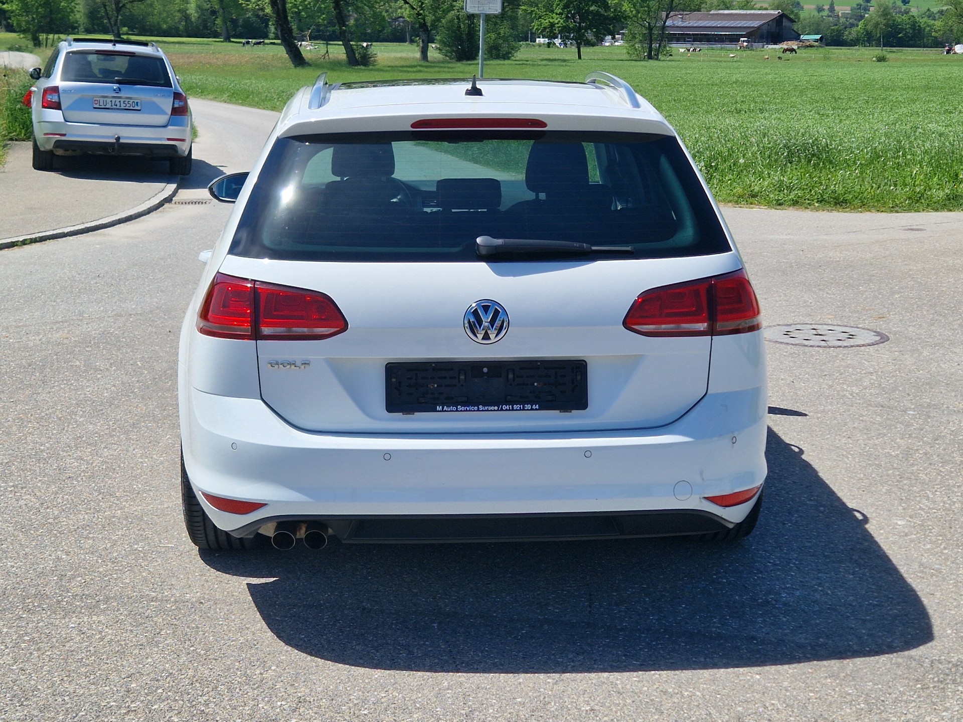 VW Golf 2.0 TDI Lounge-image-5