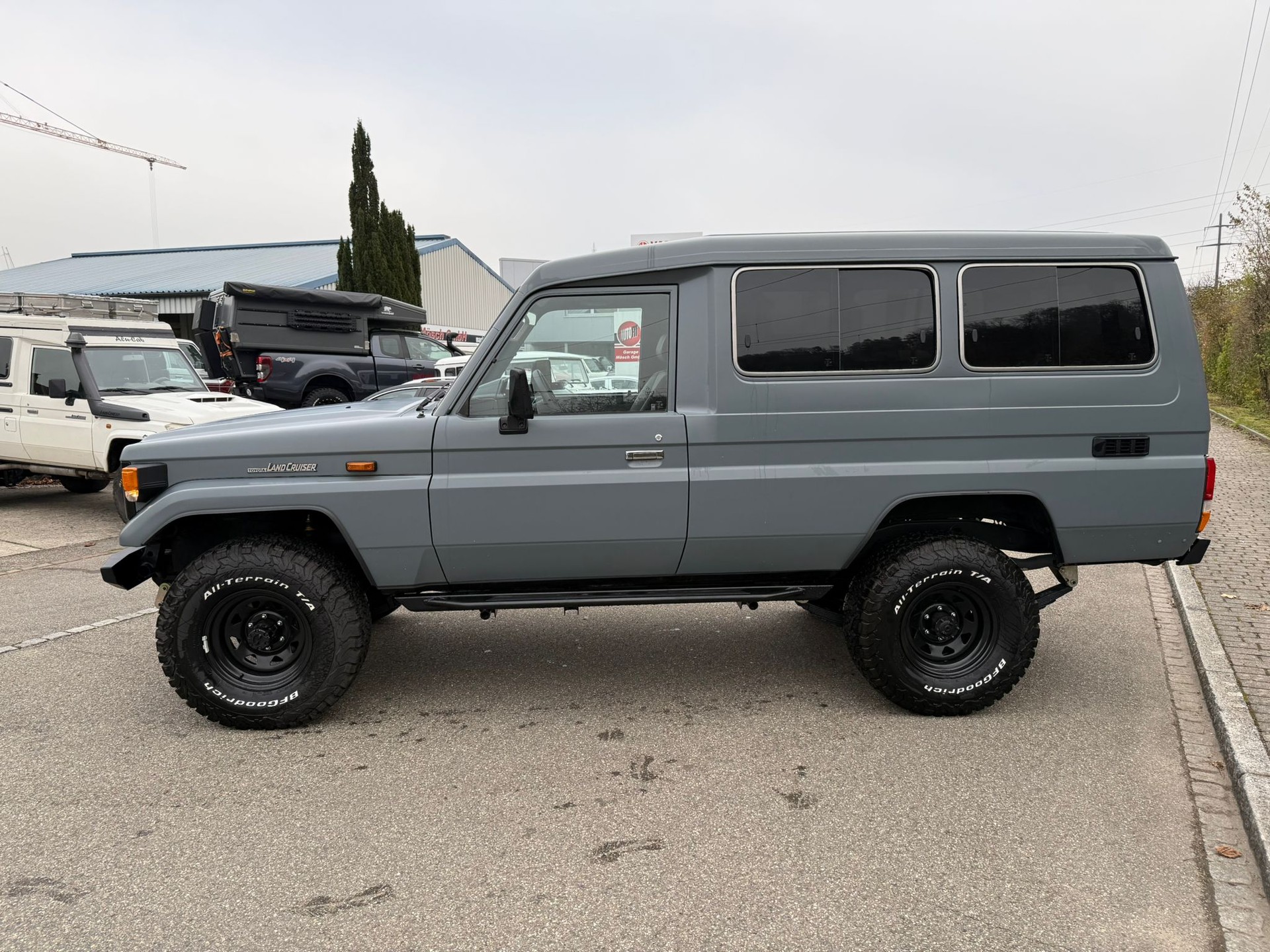 TOYOTA Land Cruiser 400 Hdt Long 4.2D-image-2