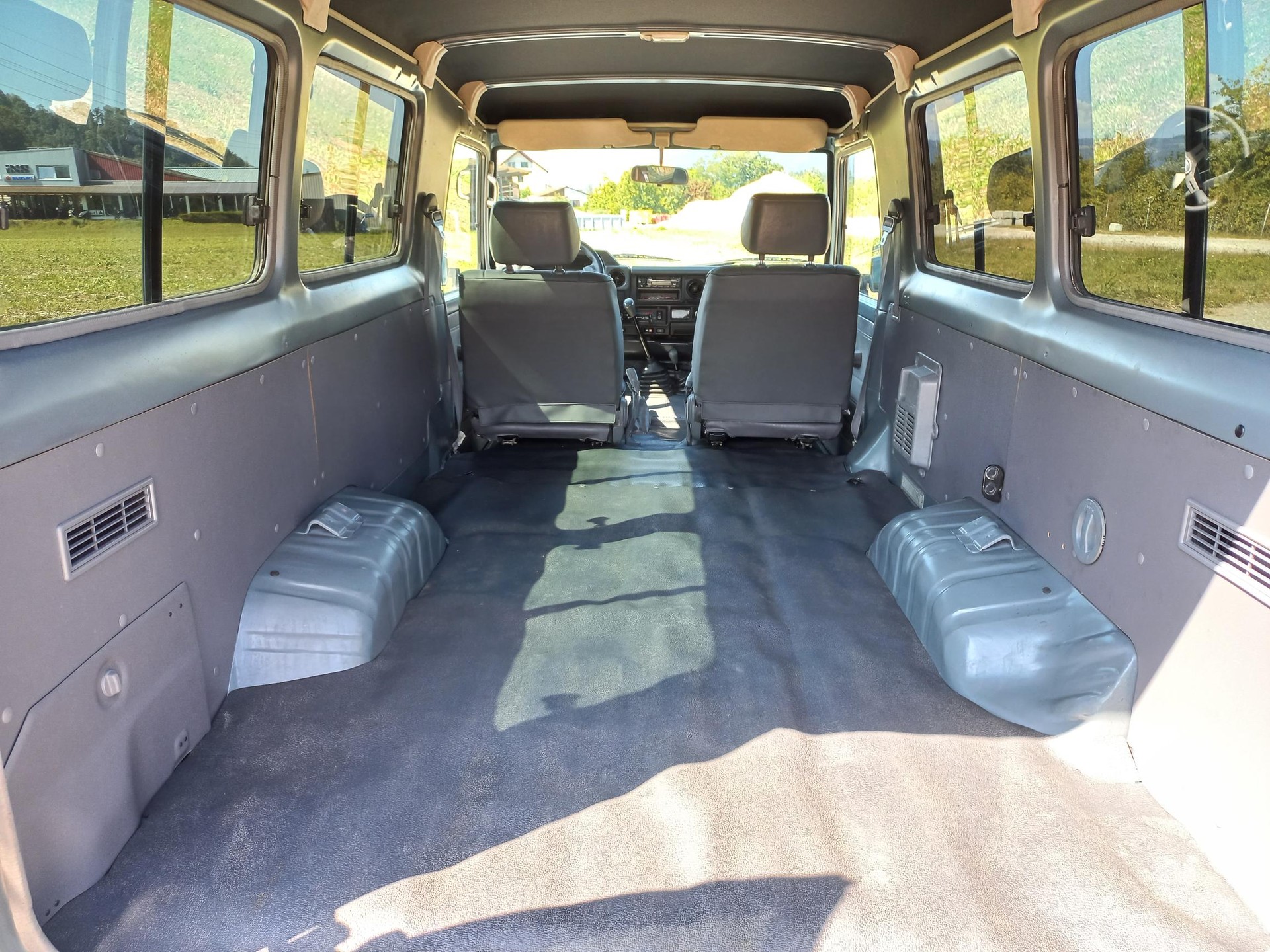 TOYOTA Land Cruiser 400 Hdt Long 4.2D-image-7