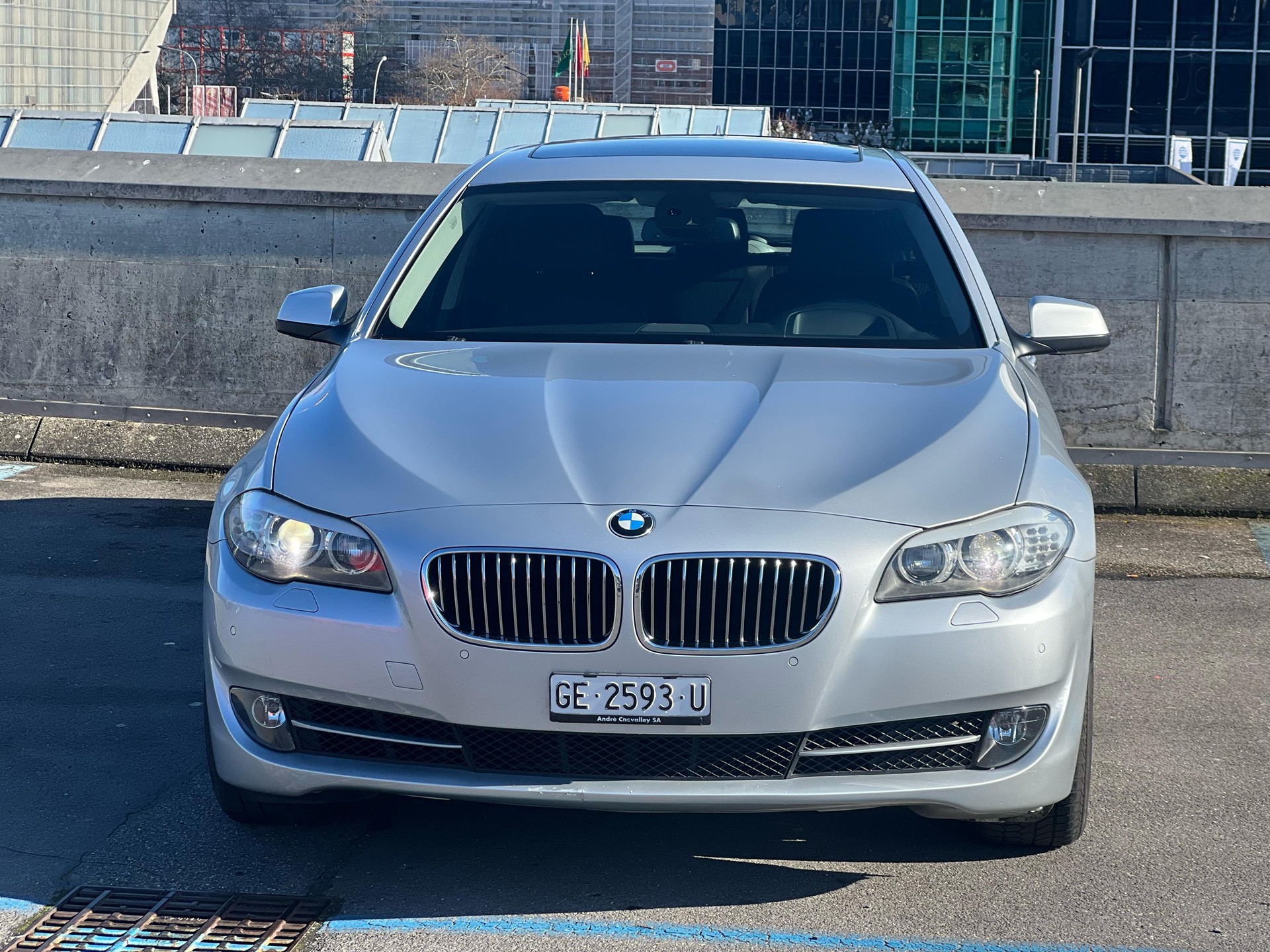 BMW 528i Touring Steptronic